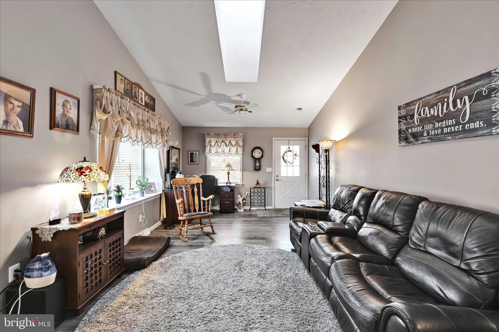 TIMBER VILLA - Residential