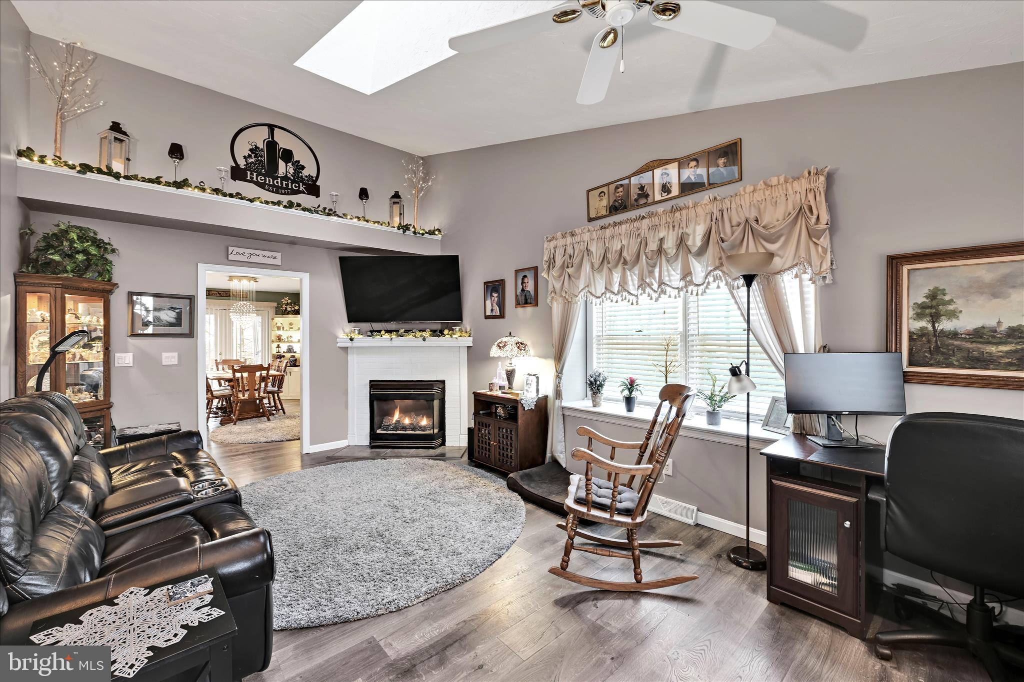 TIMBER VILLA - Residential