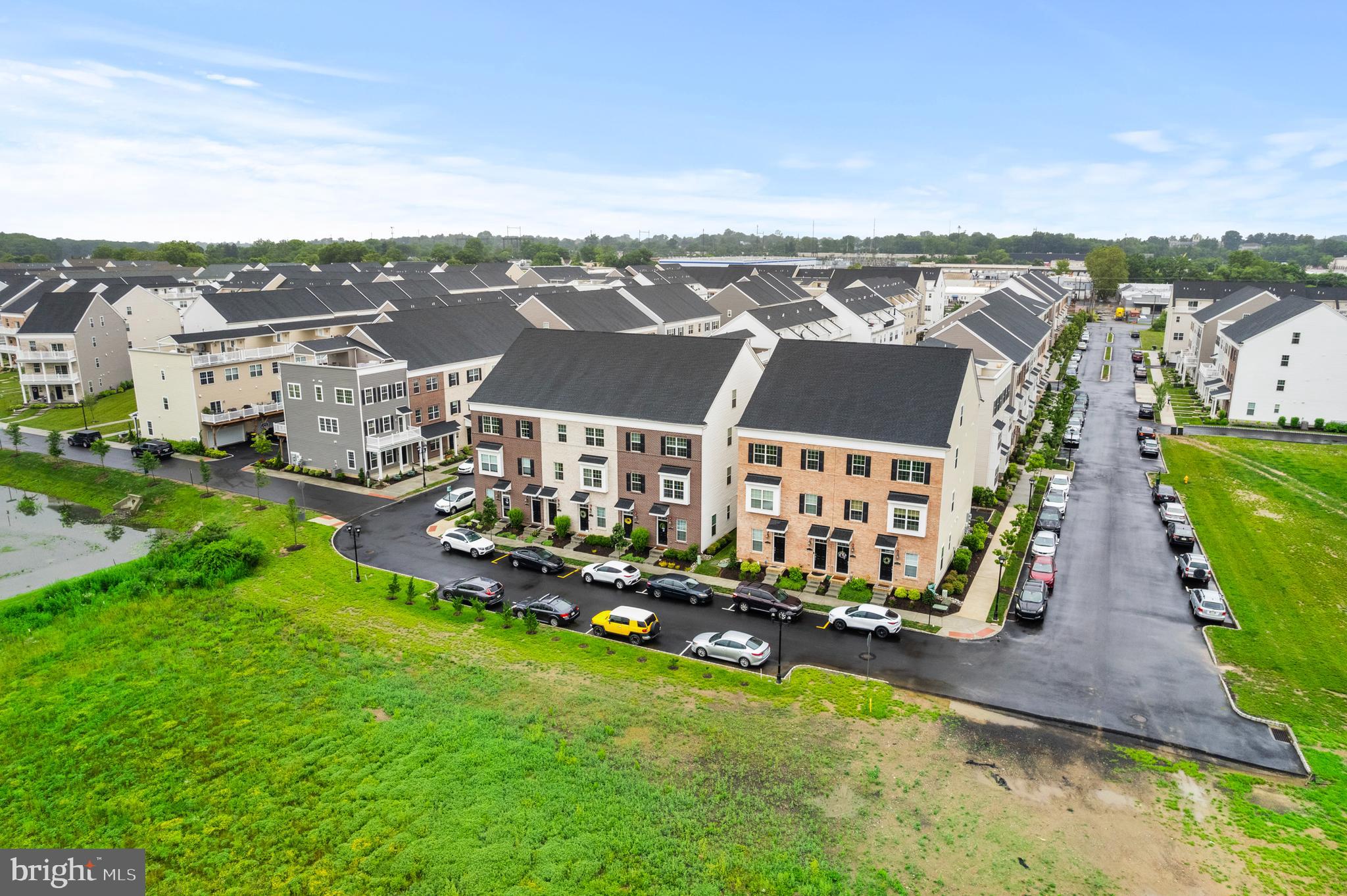 WATERSIDE - Residential