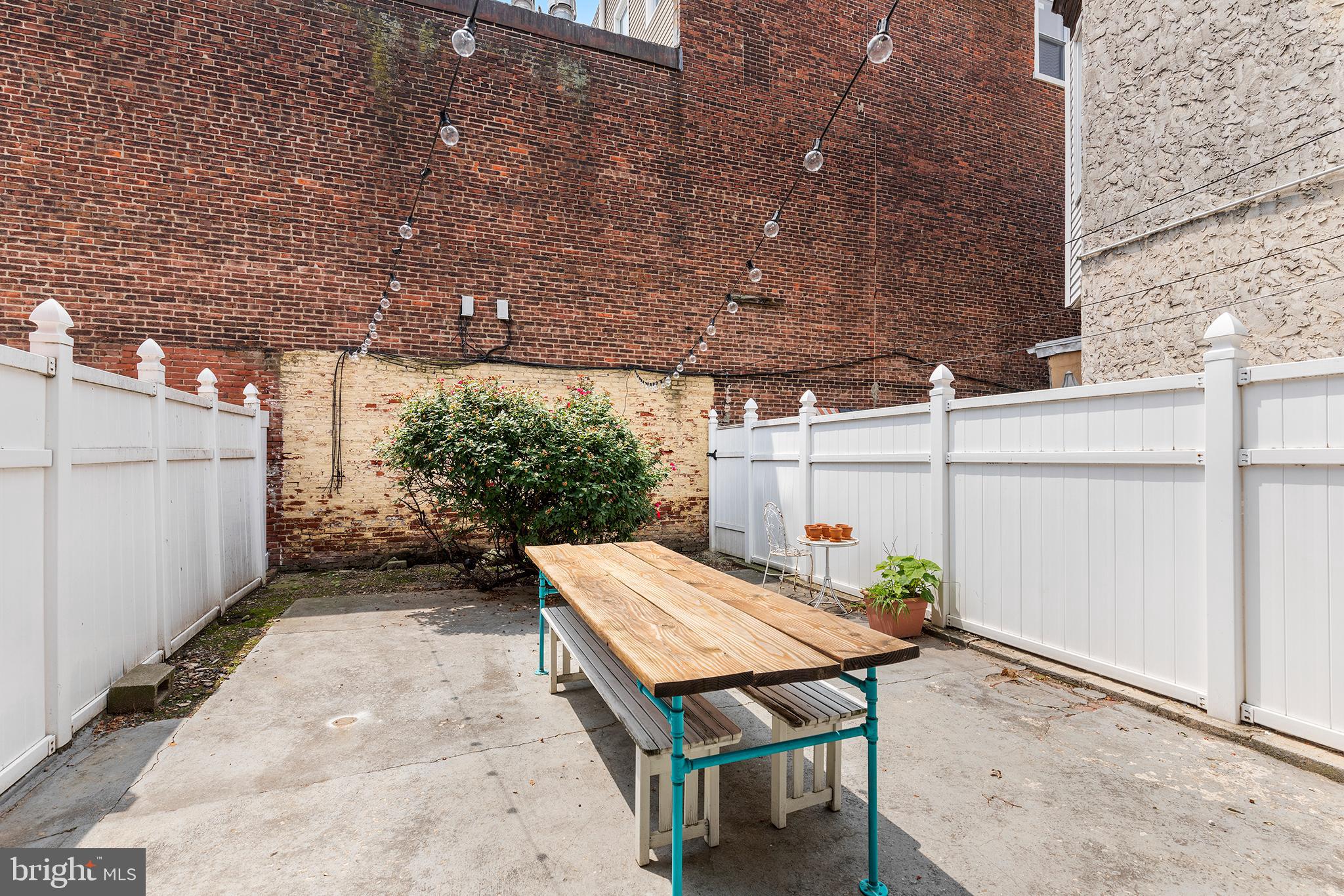 NORRIS SQUARE - Residential Lease