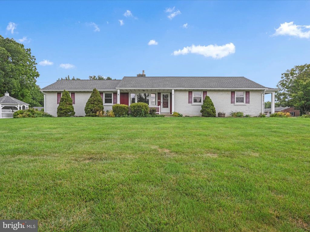 Photo of 2180 OLD PHILADELPHIA PIKE, LANCASTER, PA 17602 (MLS # PALA2039256)