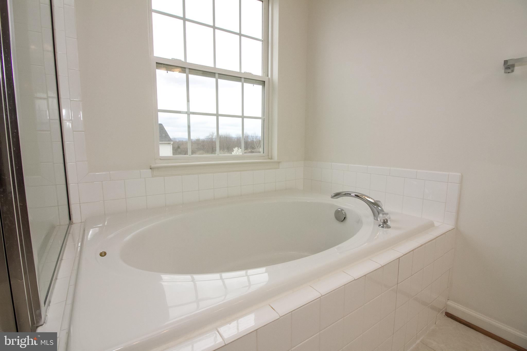 LAKELAND PLACE - Residential