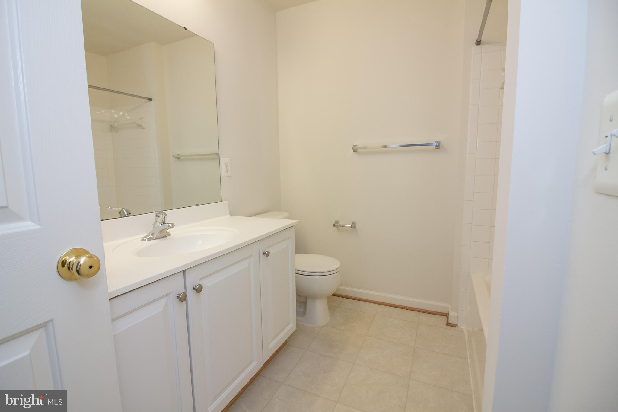 LAKELAND PLACE - Residential