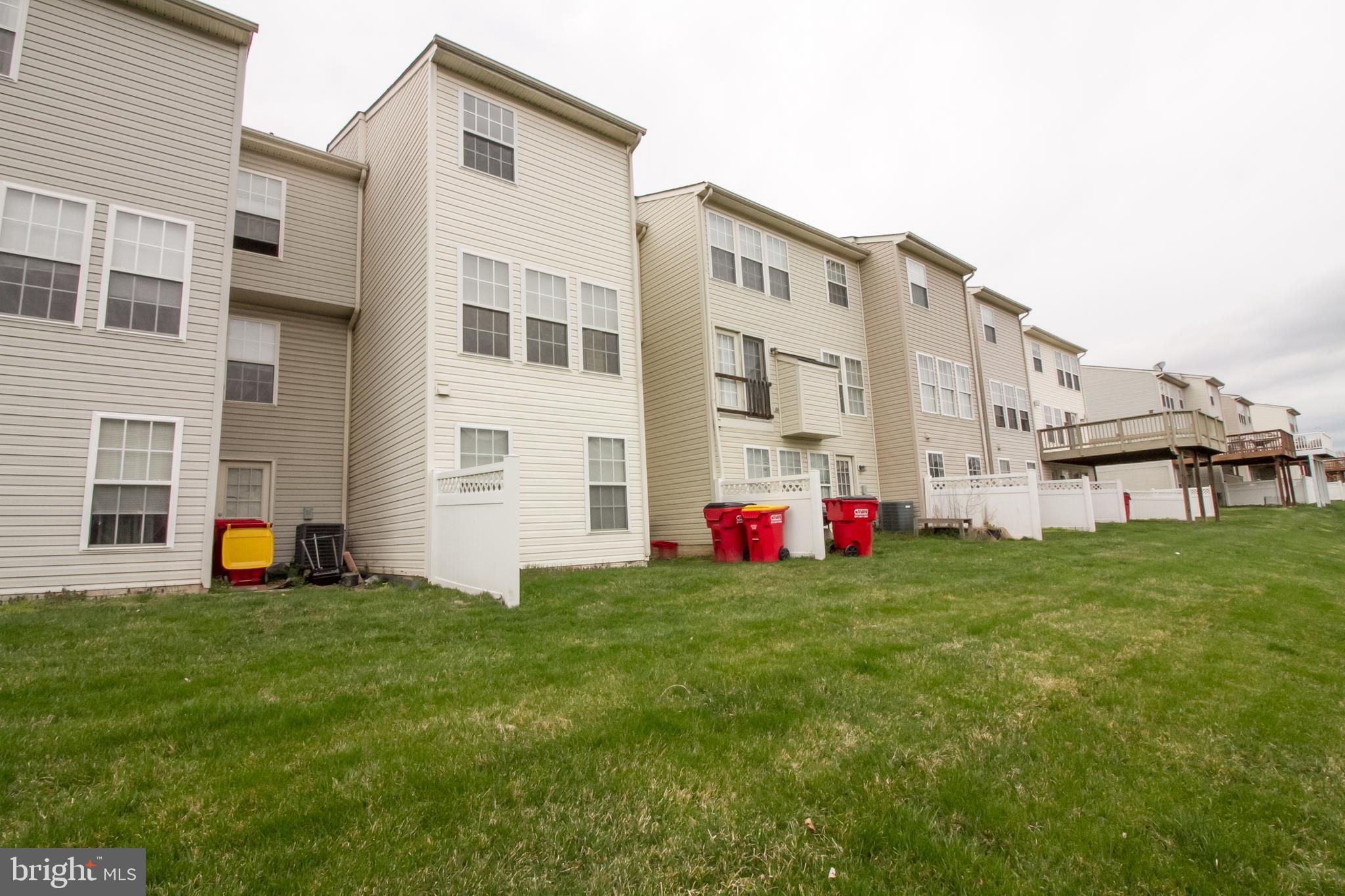 LAKELAND PLACE - Residential