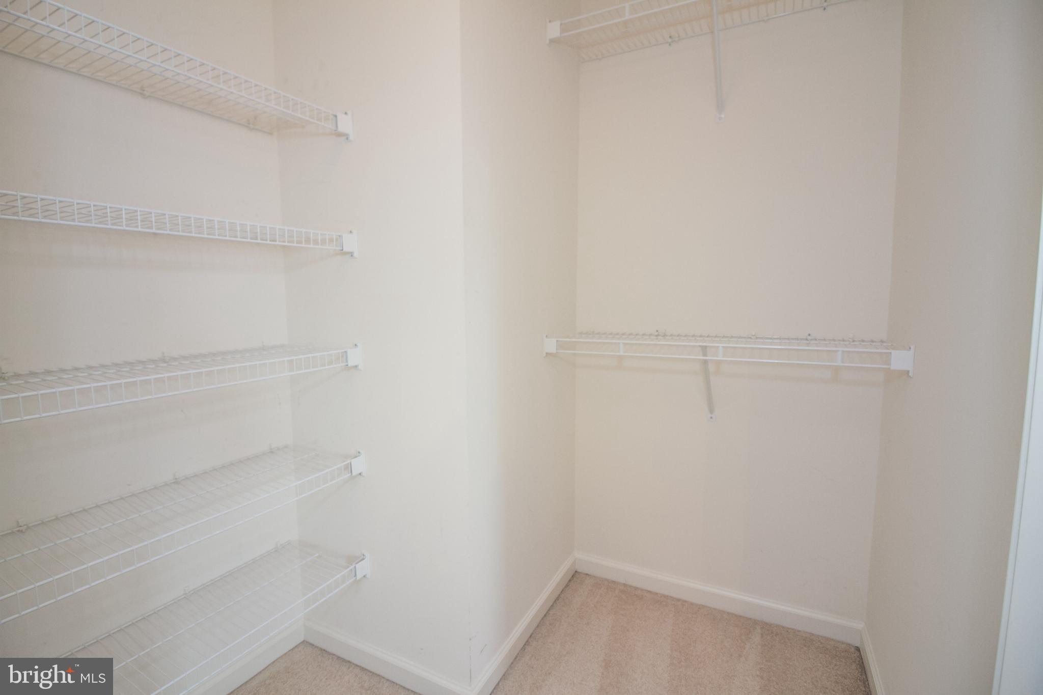 LAKELAND PLACE - Residential