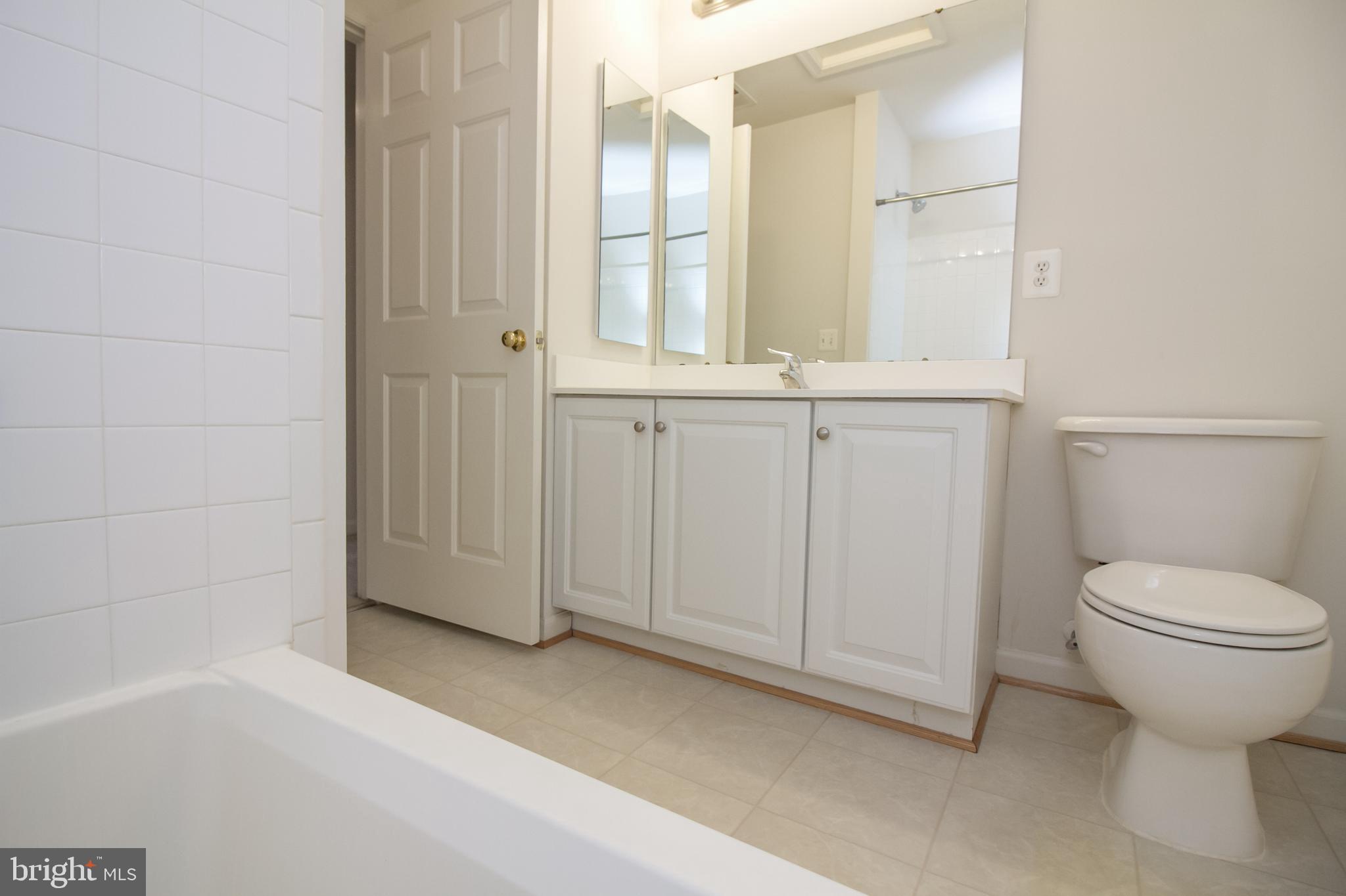 LAKELAND PLACE - Residential