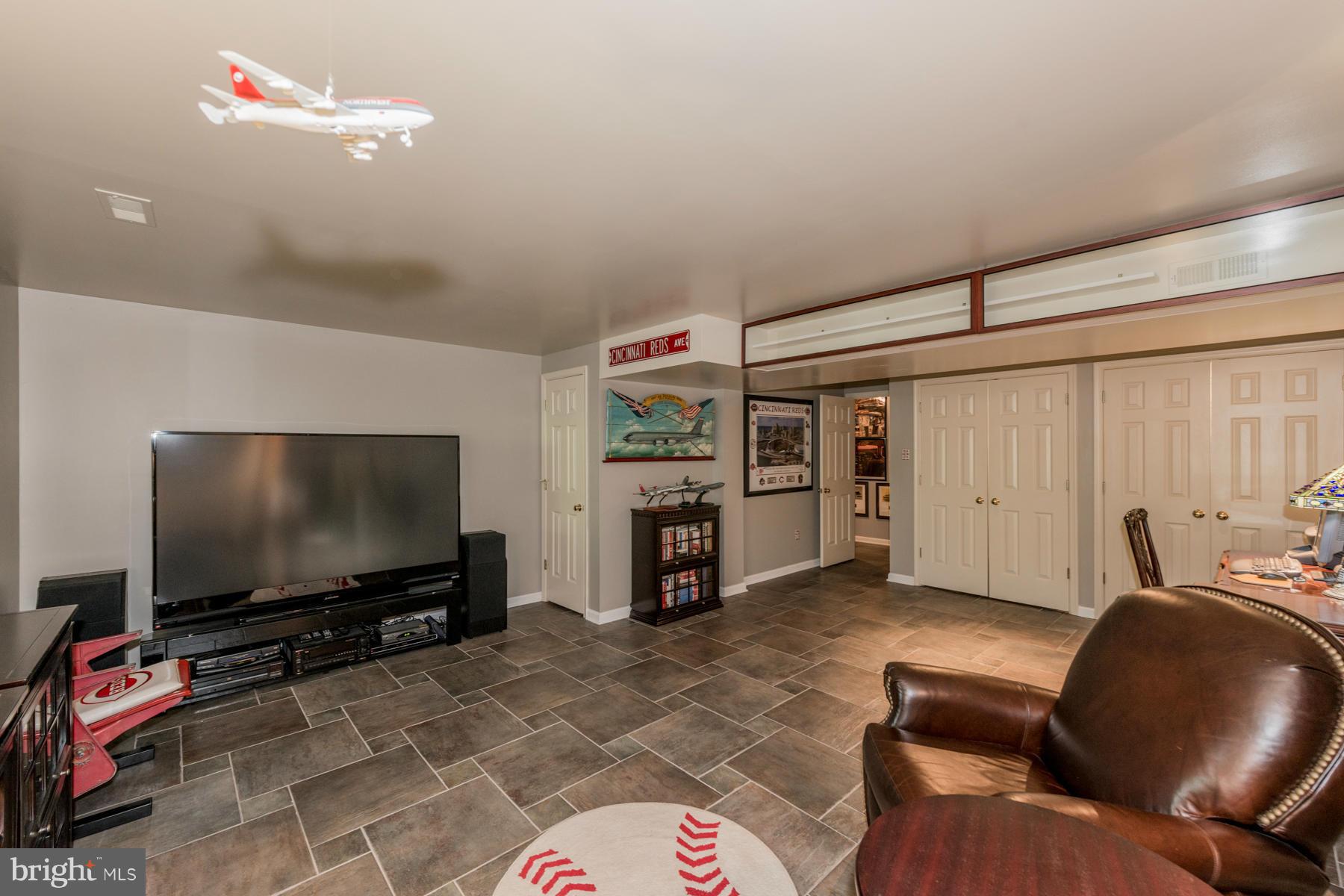 HOWARD HEIGHTS - Residential