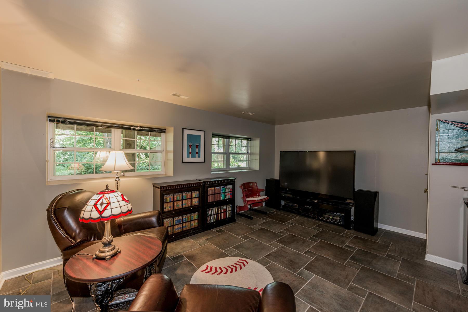 HOWARD HEIGHTS - Residential