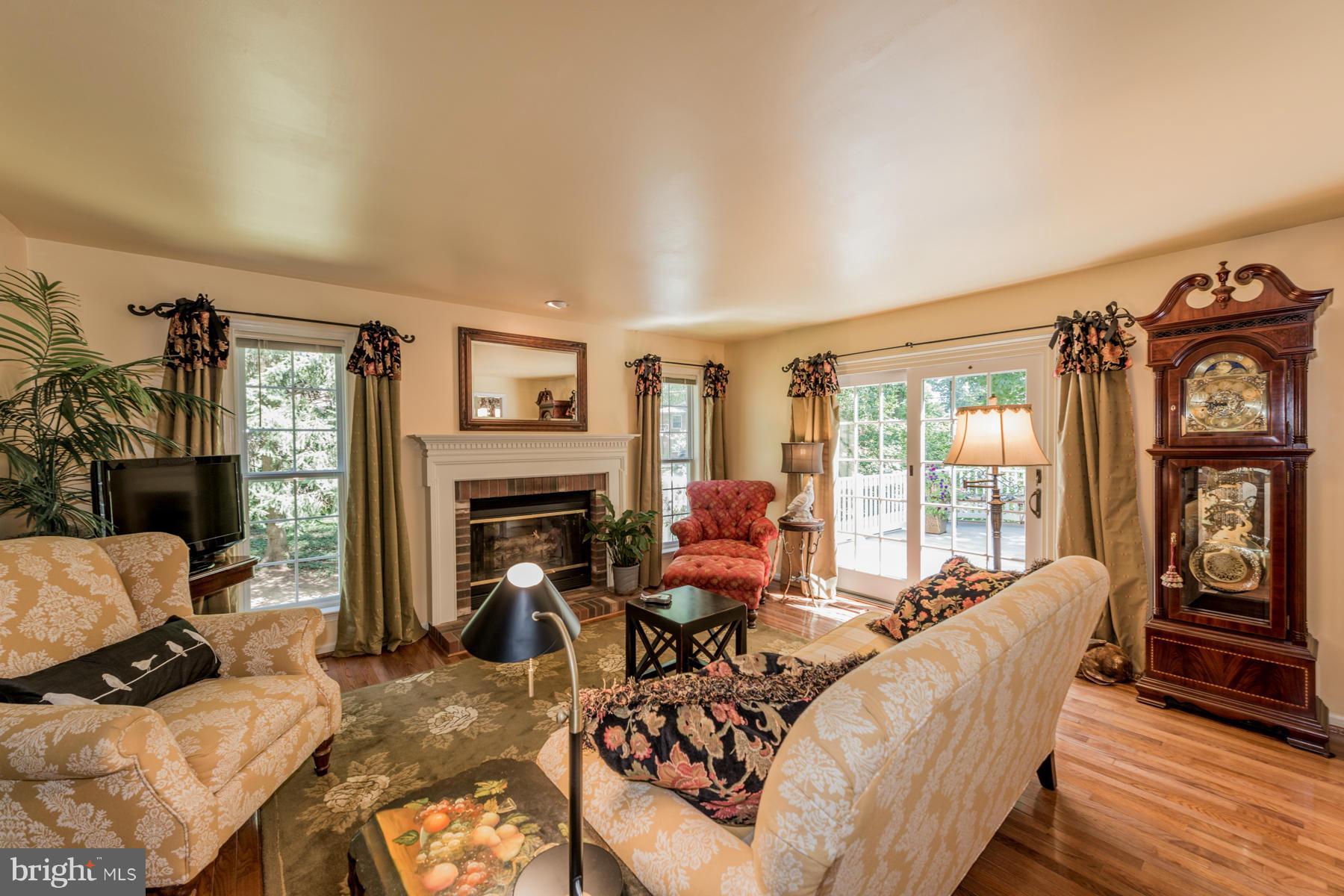 HOWARD HEIGHTS - Residential