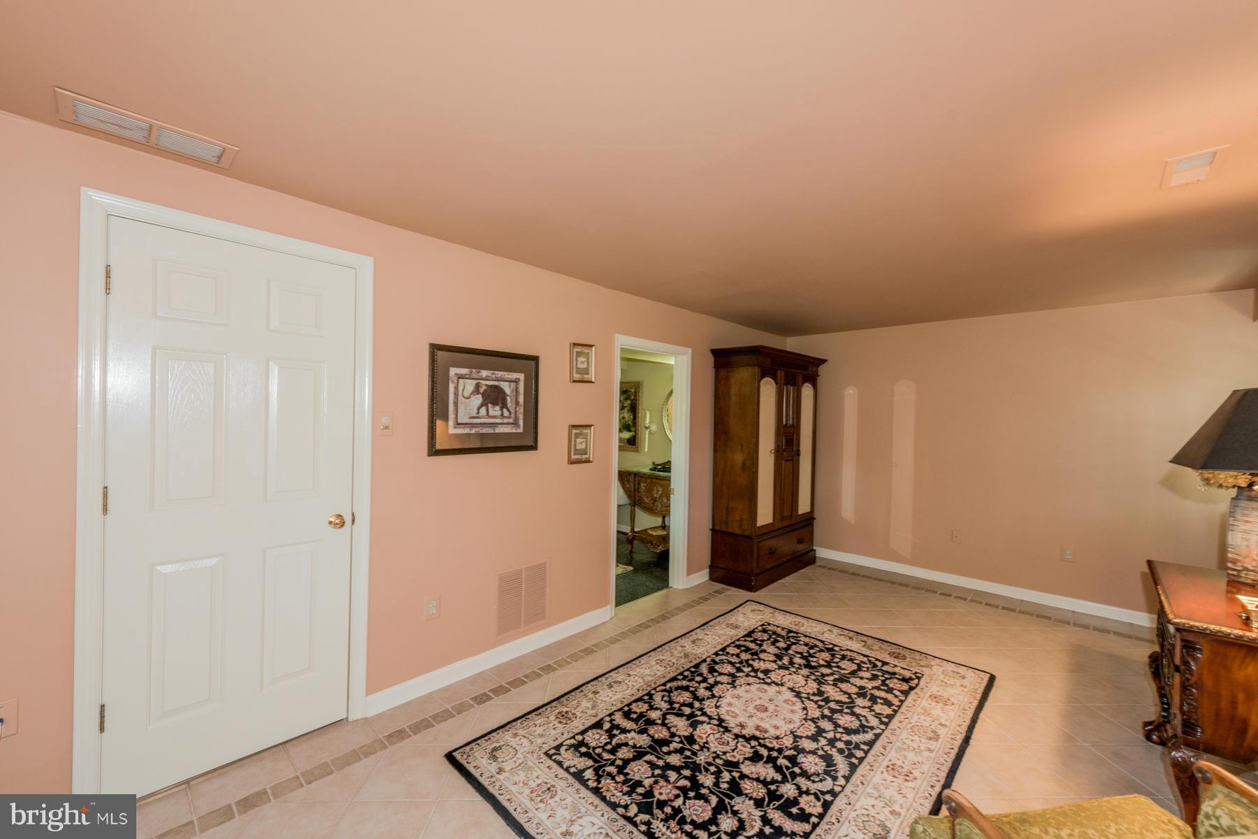 HOWARD HEIGHTS - Residential