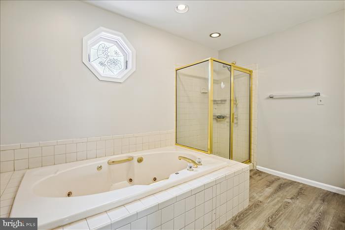 MICHAELTON MANOR - Residential