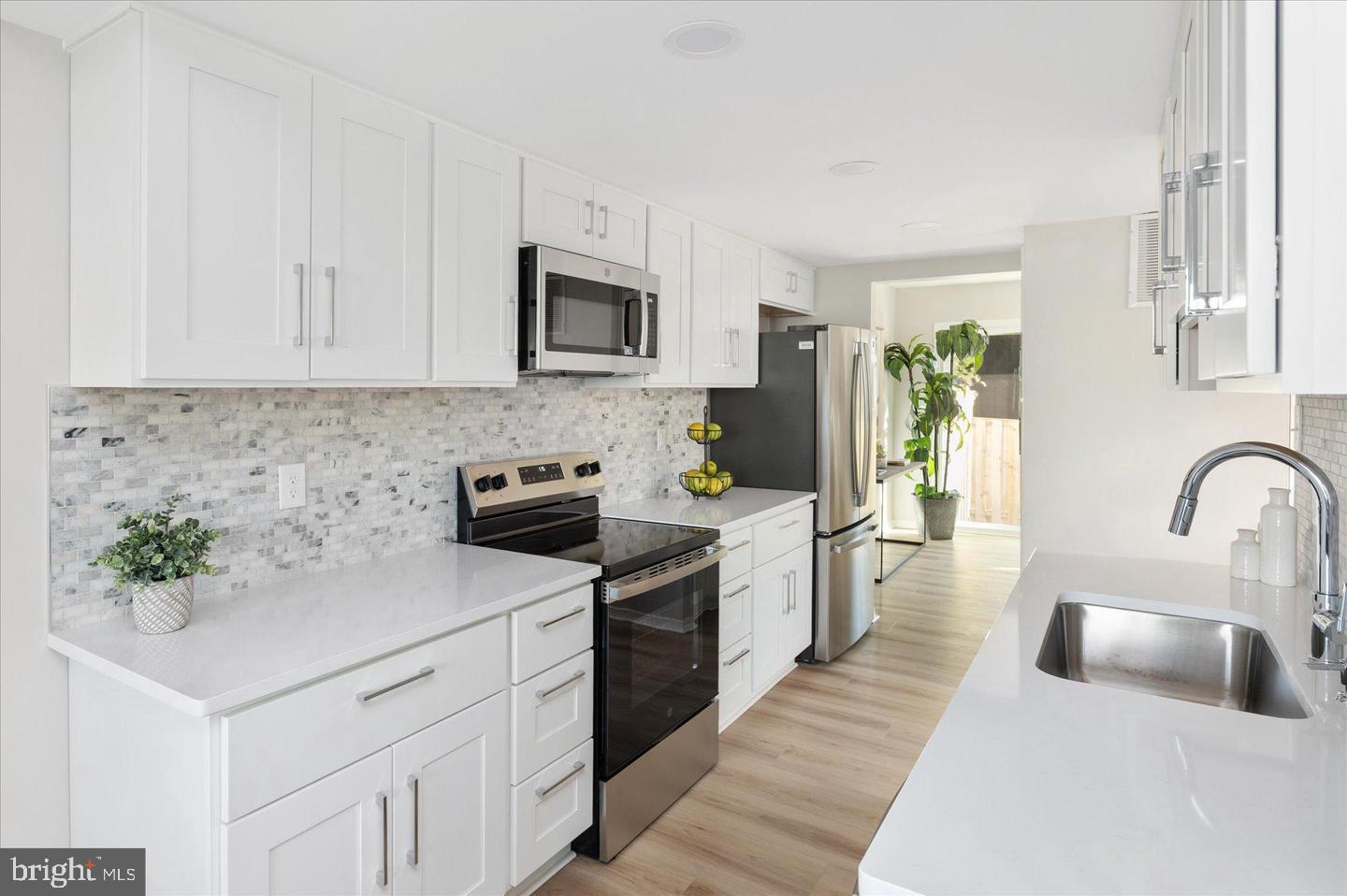 18473 STONE HOLLOW DRIVE