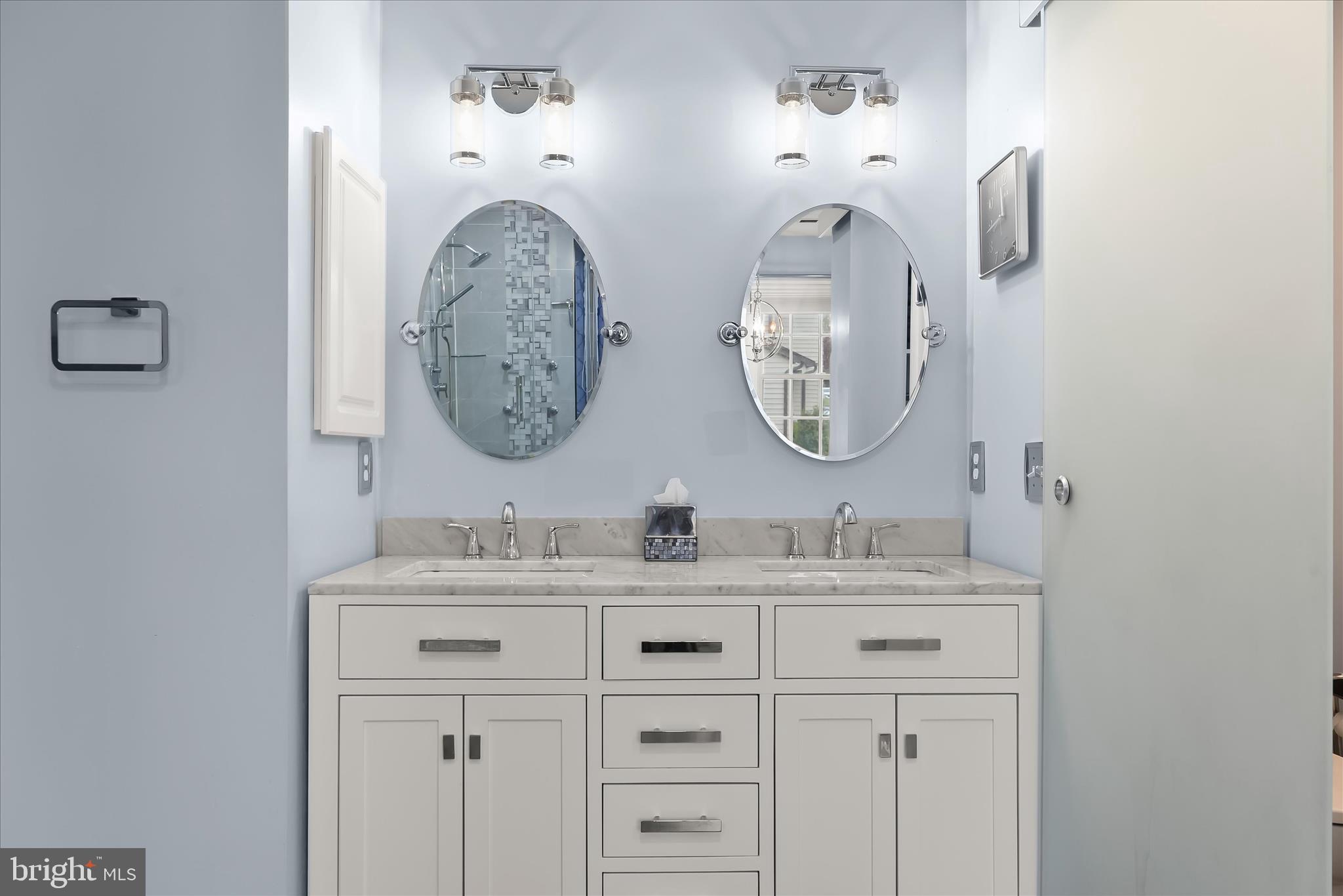 VELVET HILLS - Residential