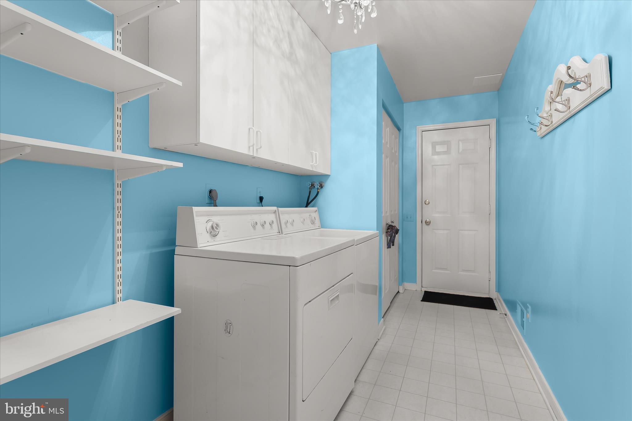 VELVET HILLS - Residential