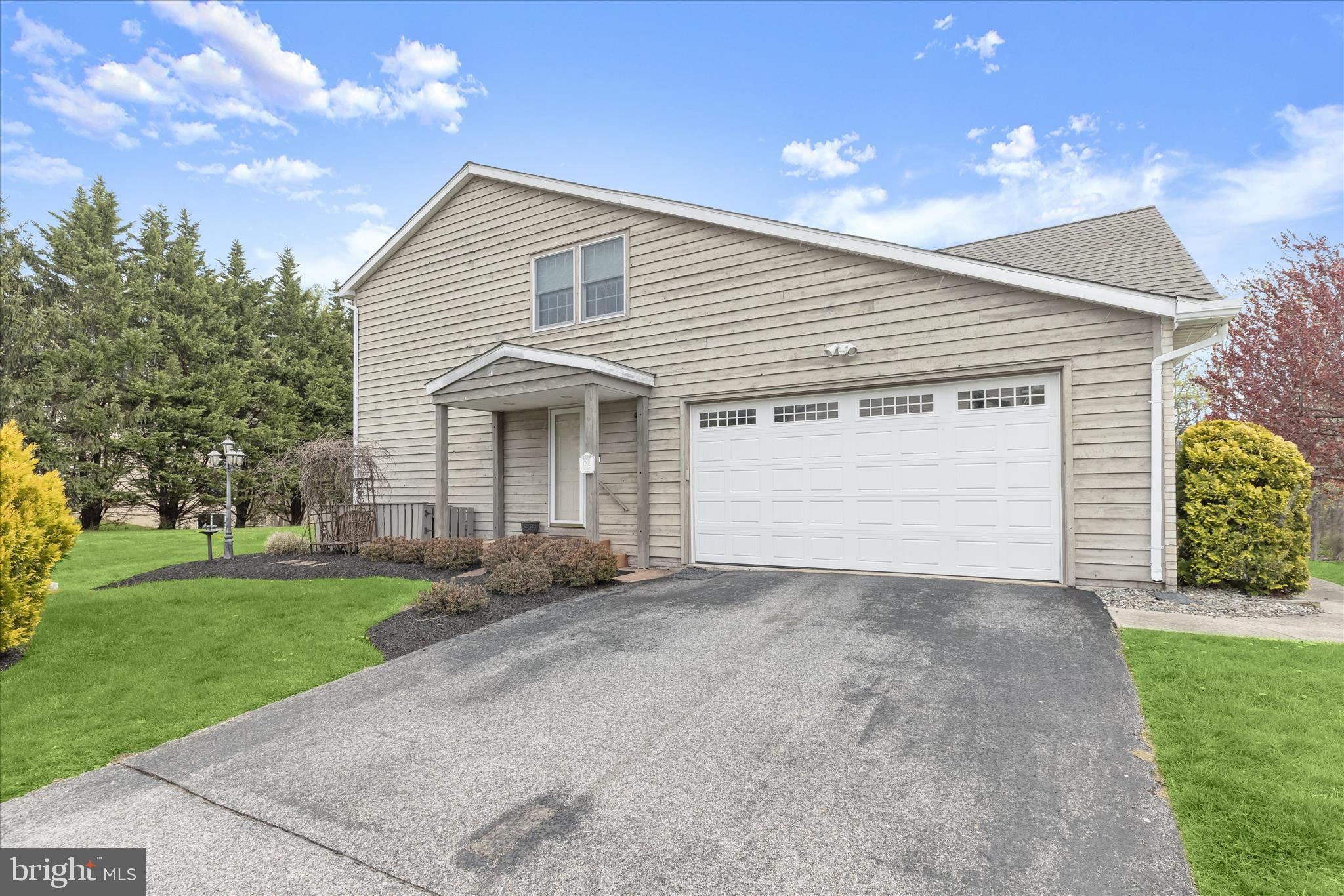 VELVET HILLS - Residential