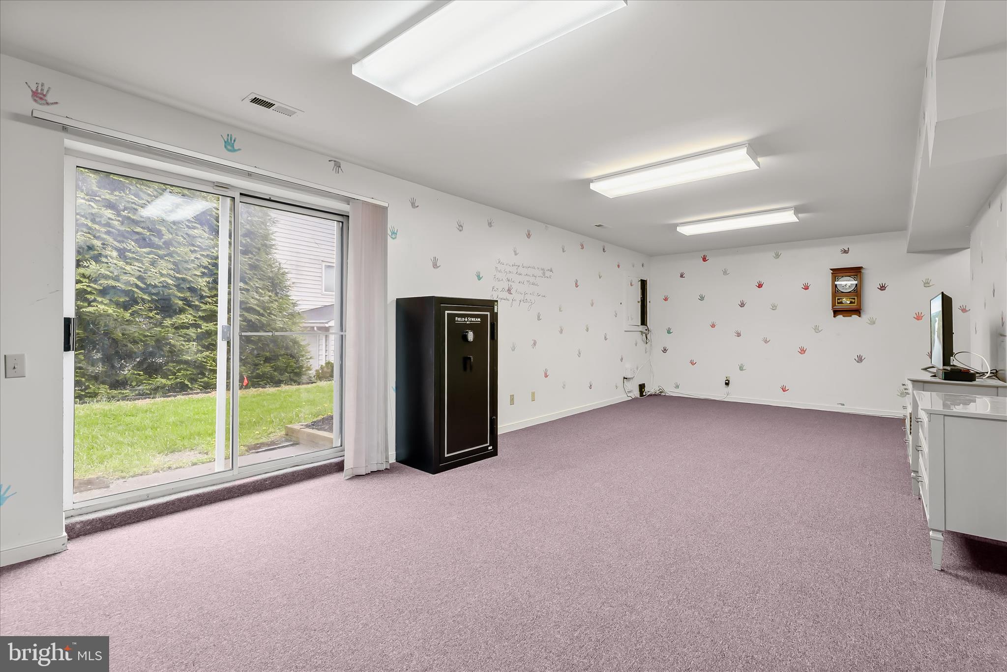 VELVET HILLS - Residential