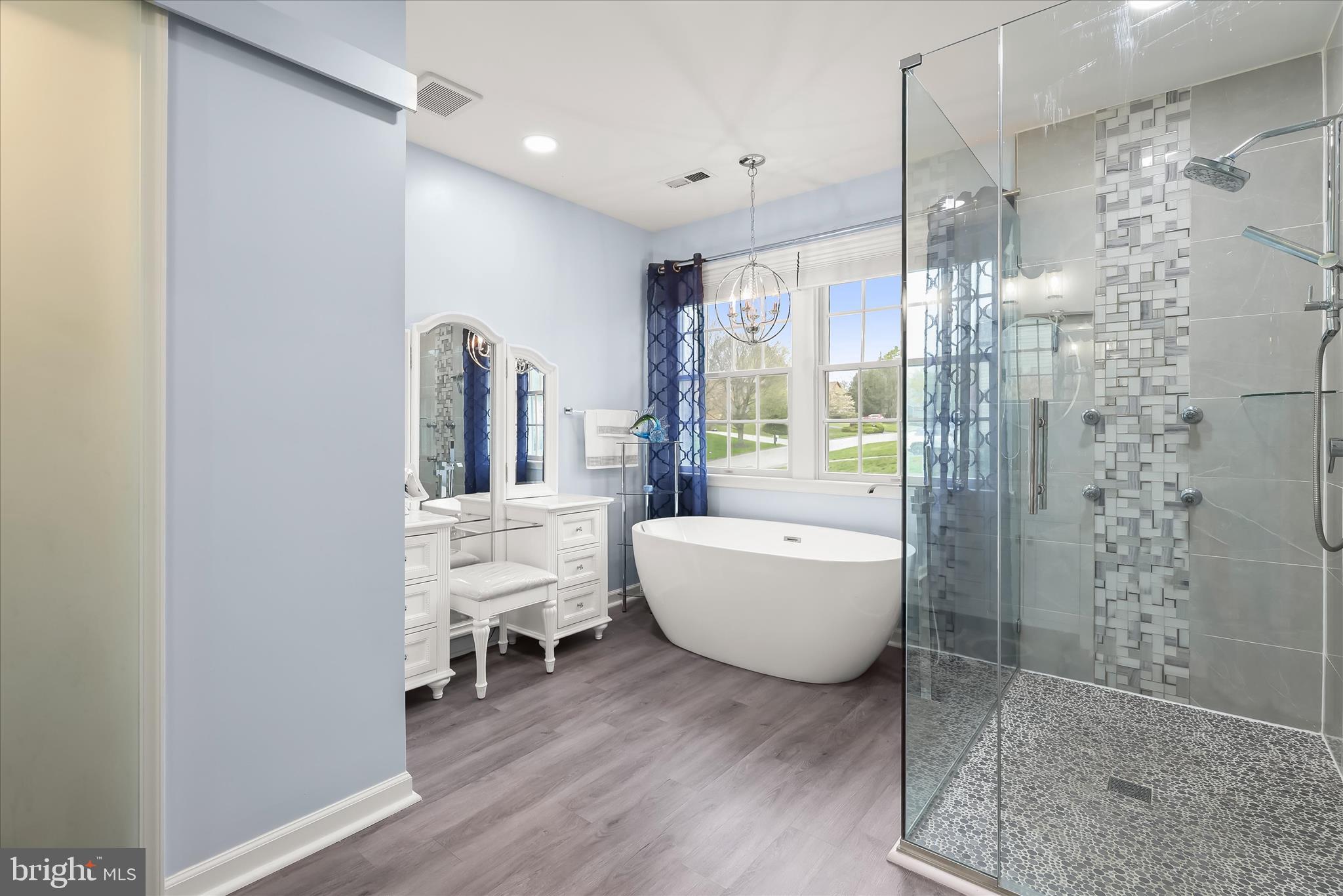 VELVET HILLS - Residential