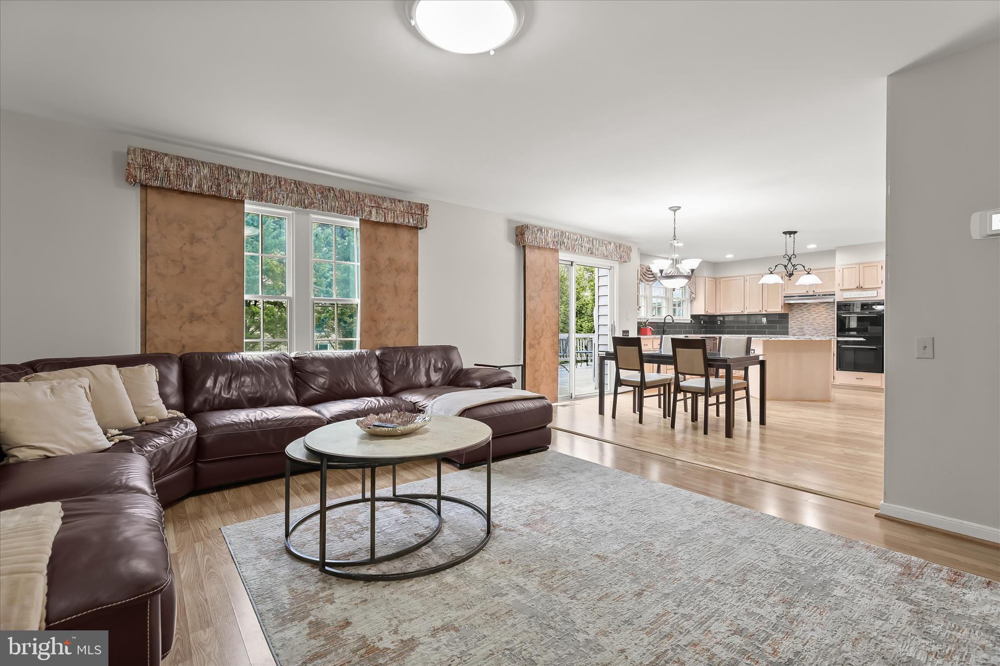 VELVET HILLS - Residential