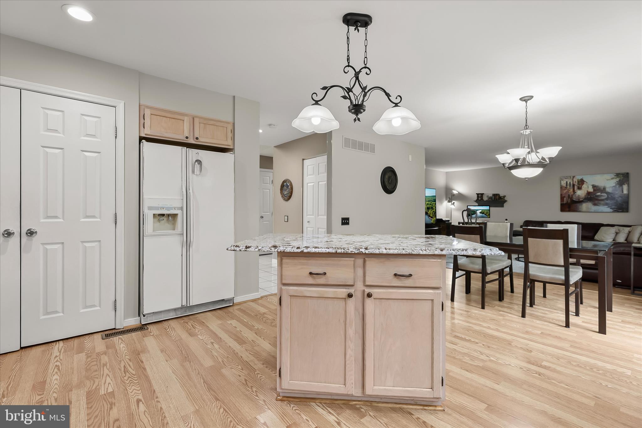 VELVET HILLS - Residential