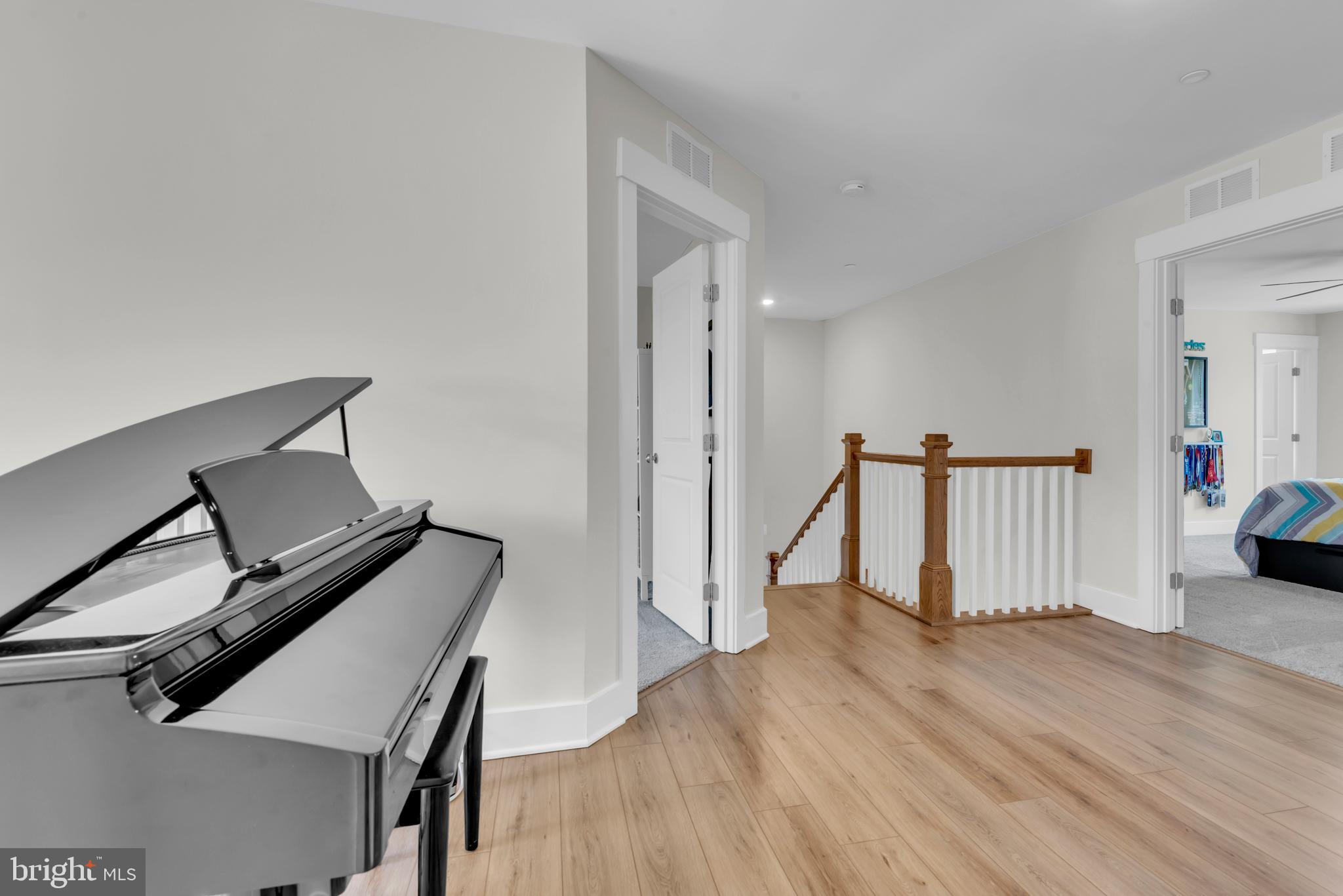 WALNUT HILL FARM - Residential