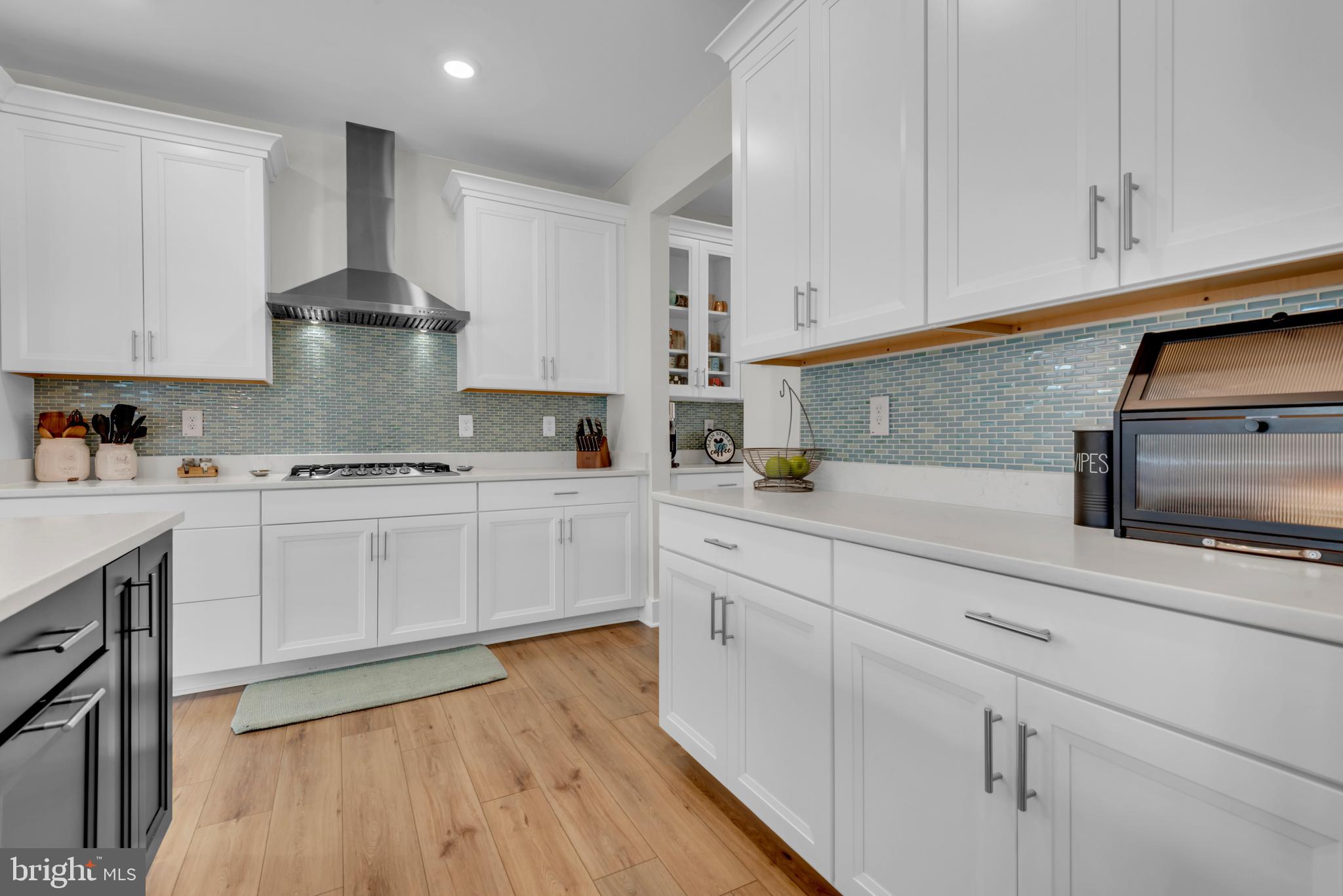 WALNUT HILL FARM - Residential