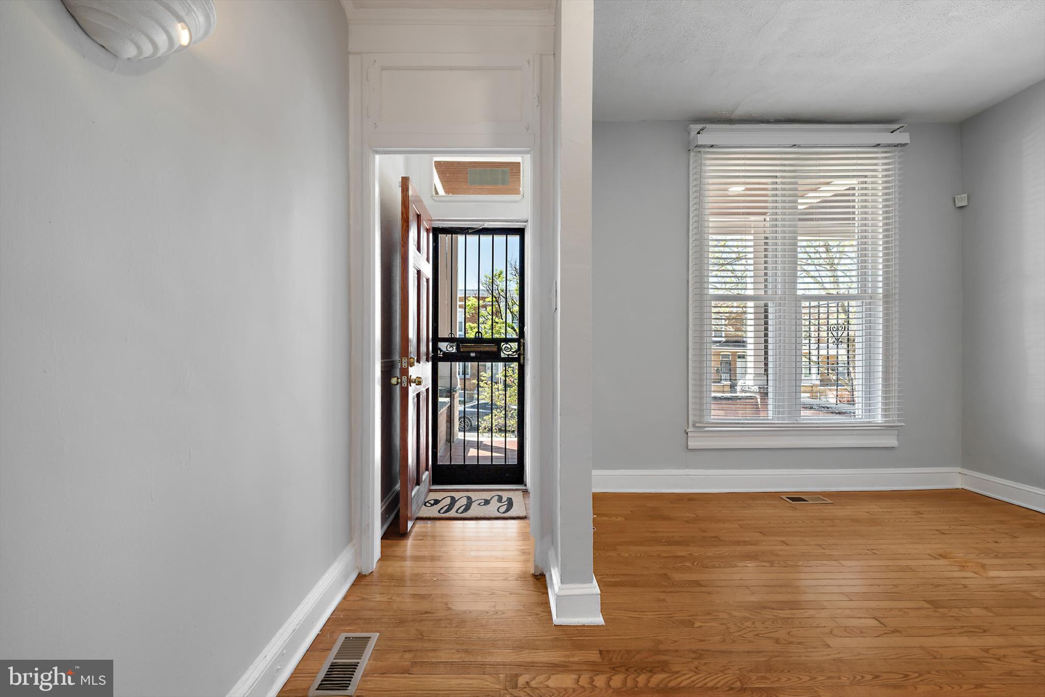 COLD SPRING NEWTOWN - Residential