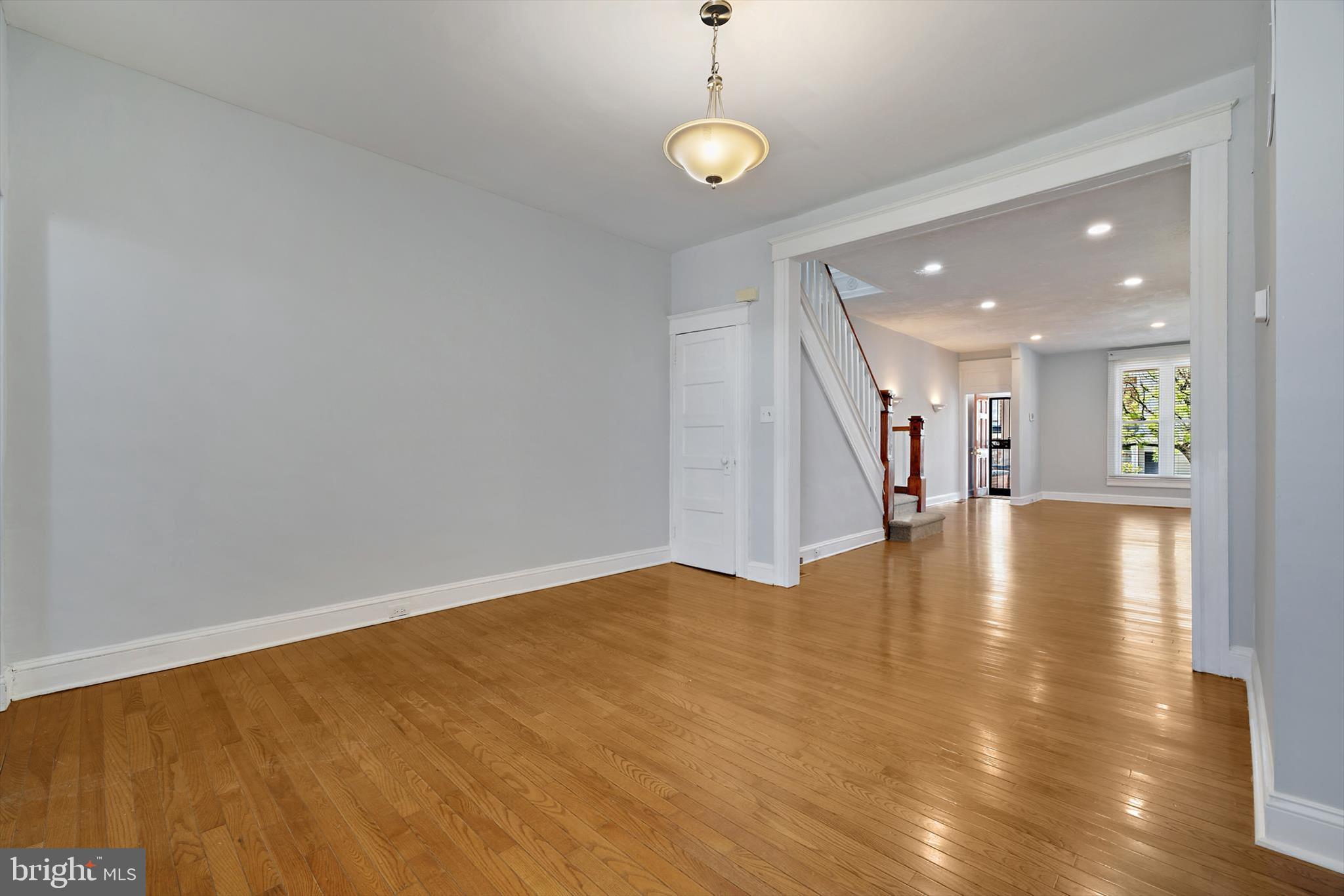 COLD SPRING NEWTOWN - Residential