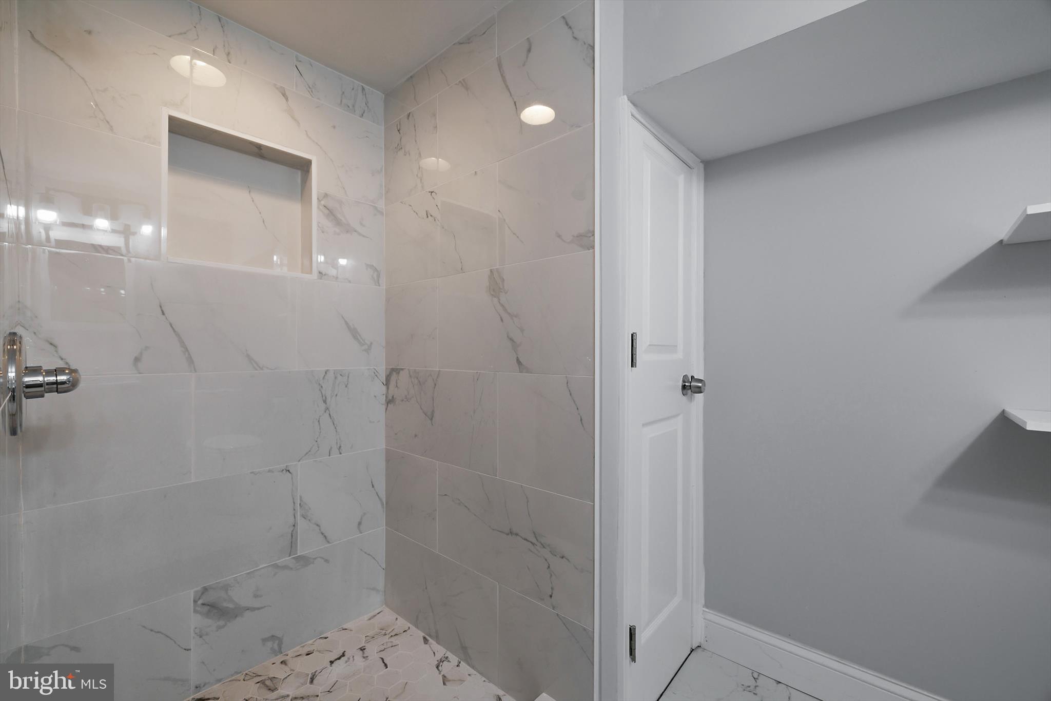 COLD SPRING NEWTOWN - Residential