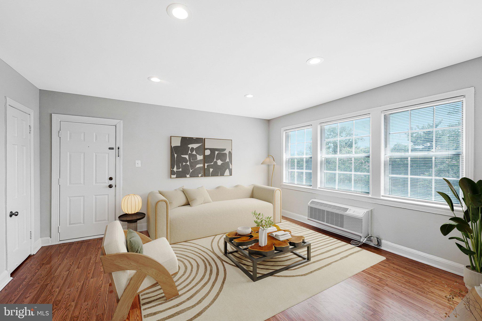 1808 W ABINGDON DRIVE 301