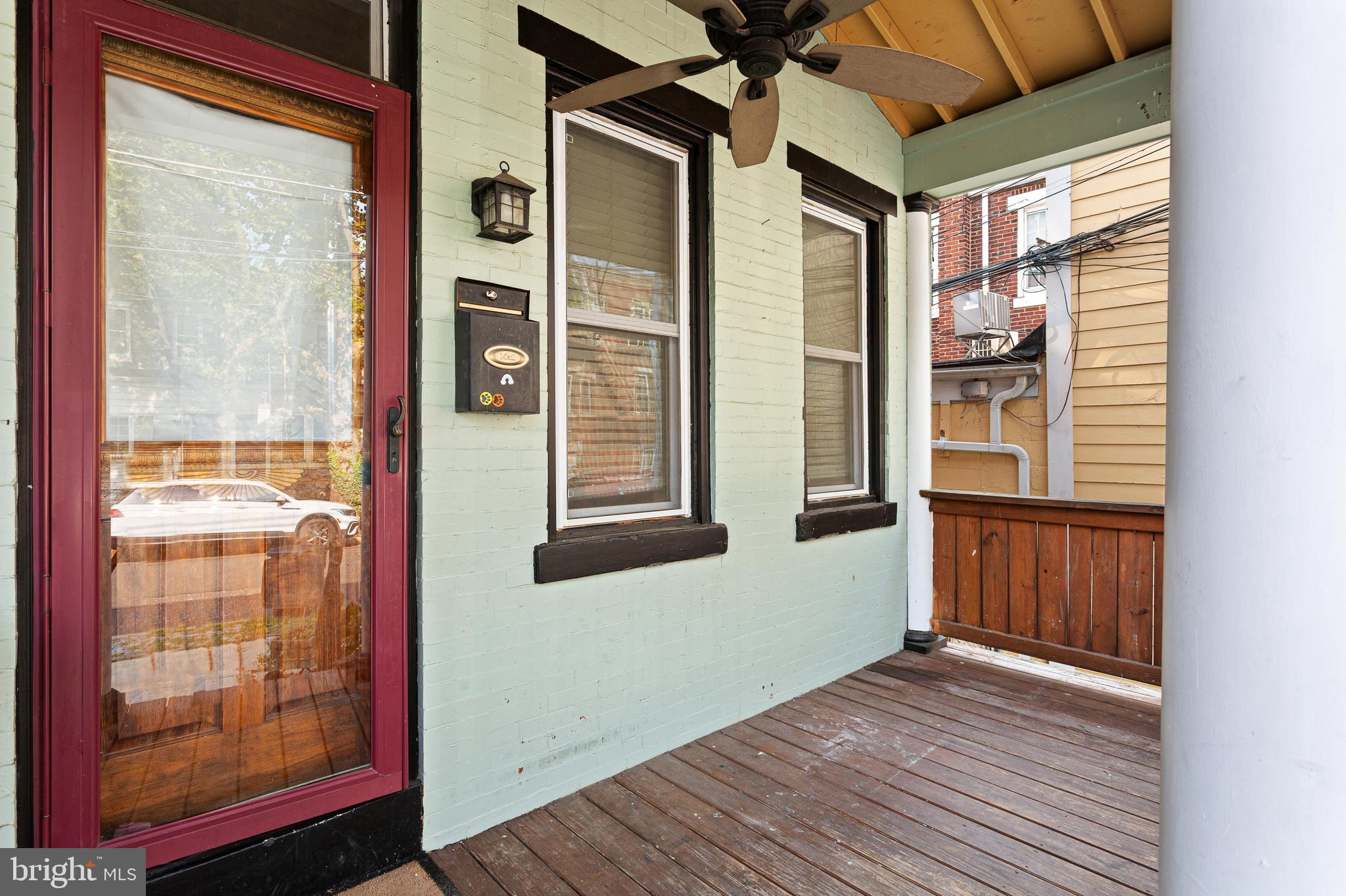 2 E COLLINGS AVENUE
