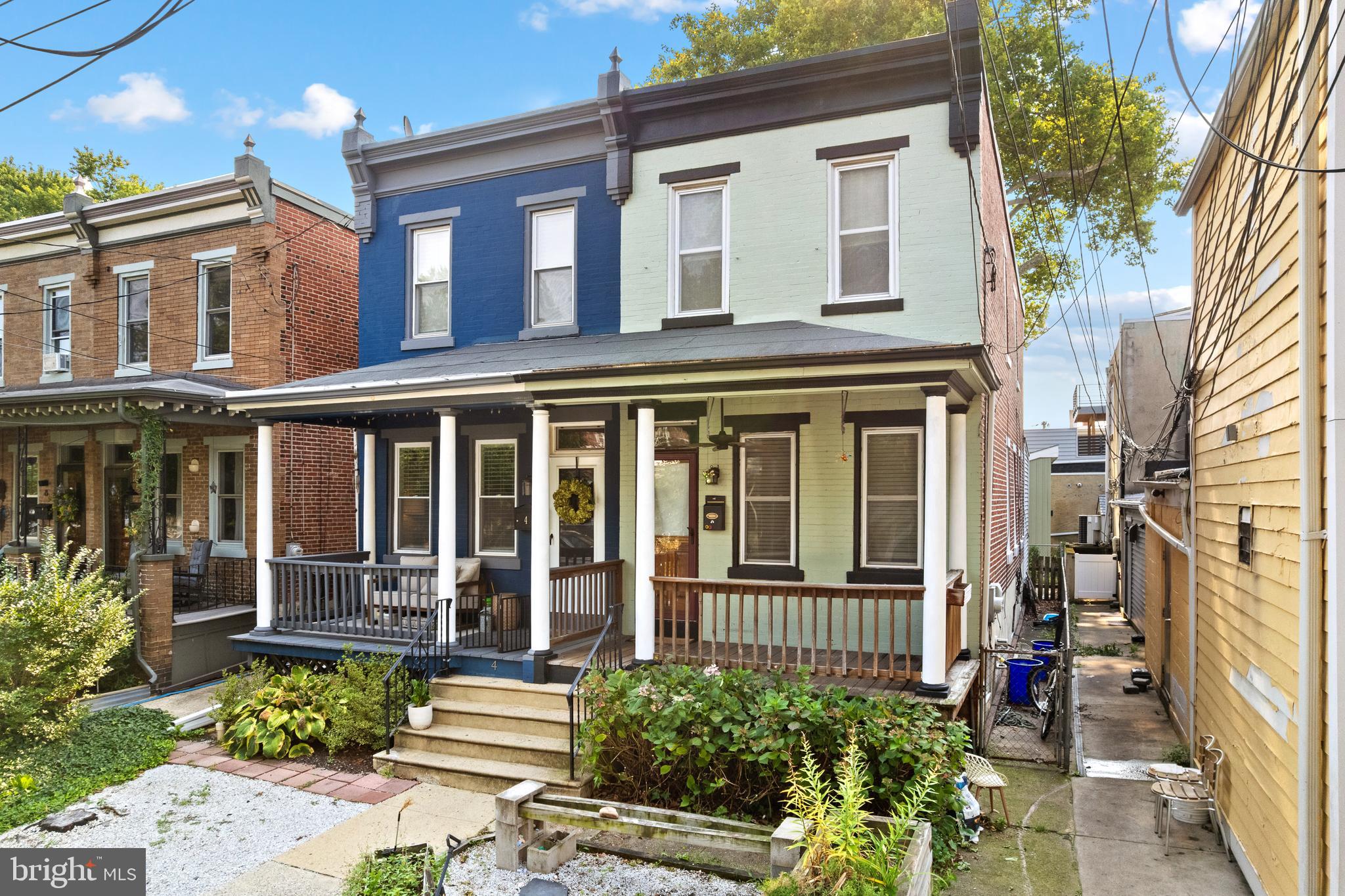 2 E COLLINGS AVENUE