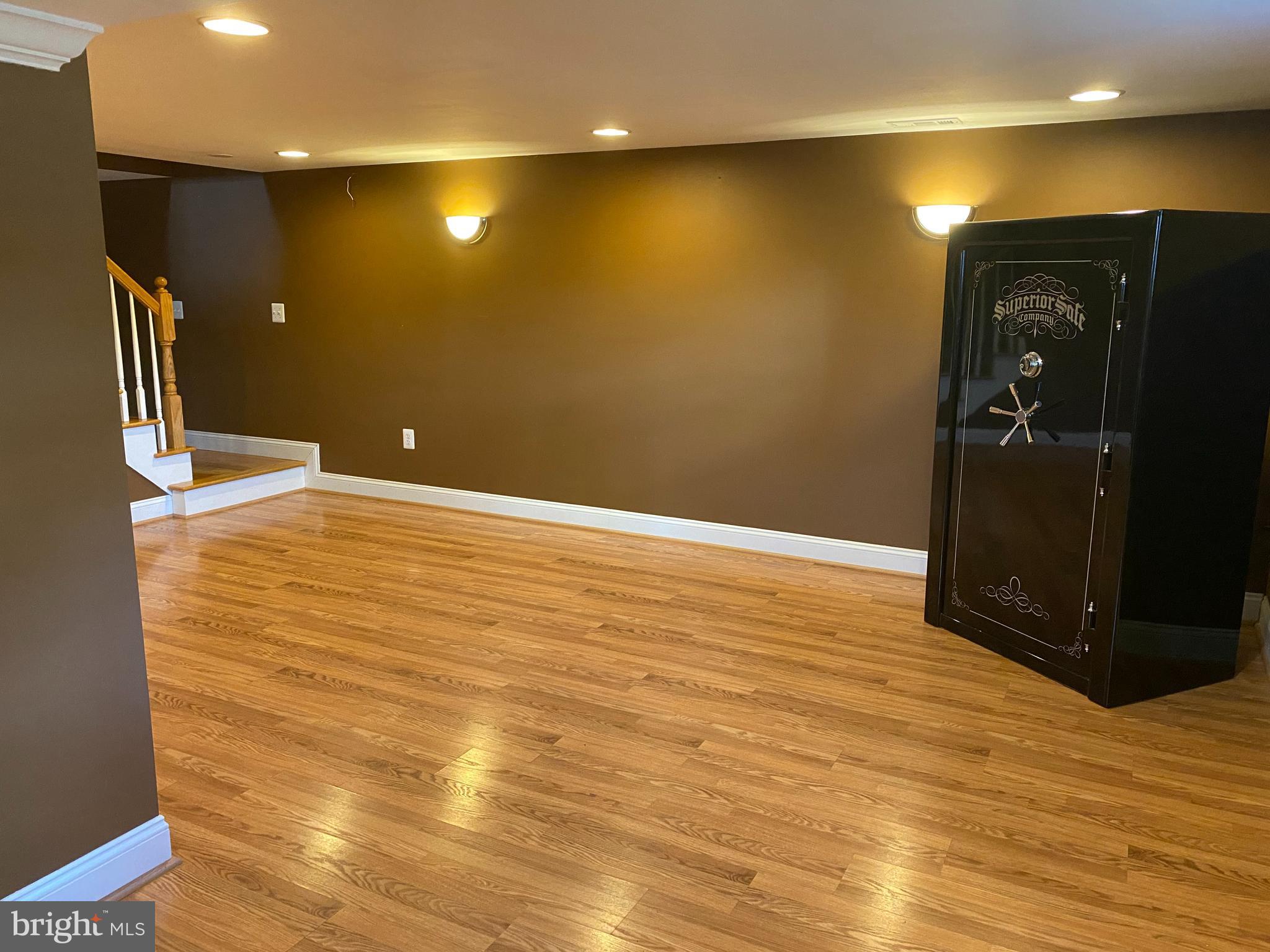 LOTHIAN - Residential Lease