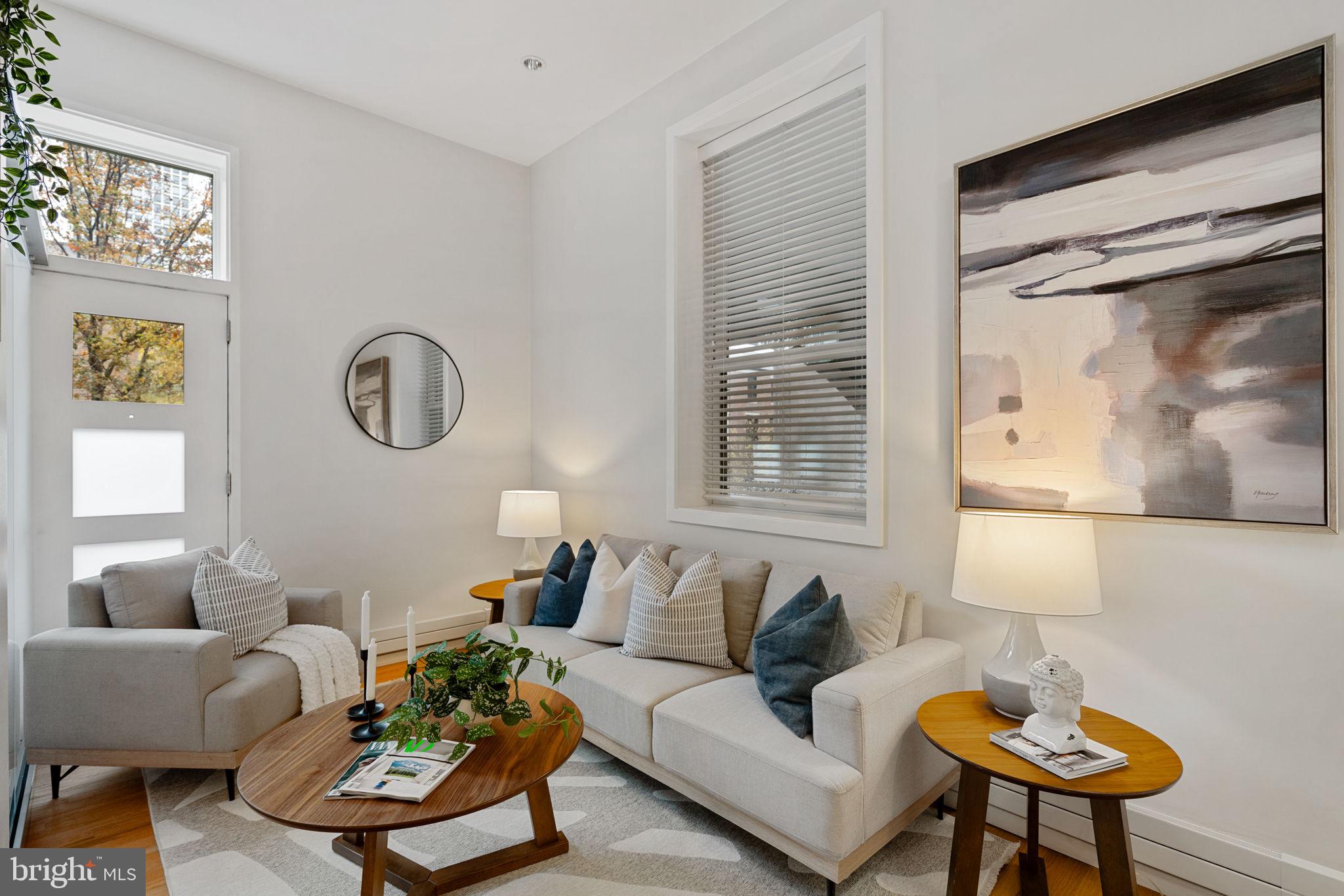 SOCIETY HILL - Residential