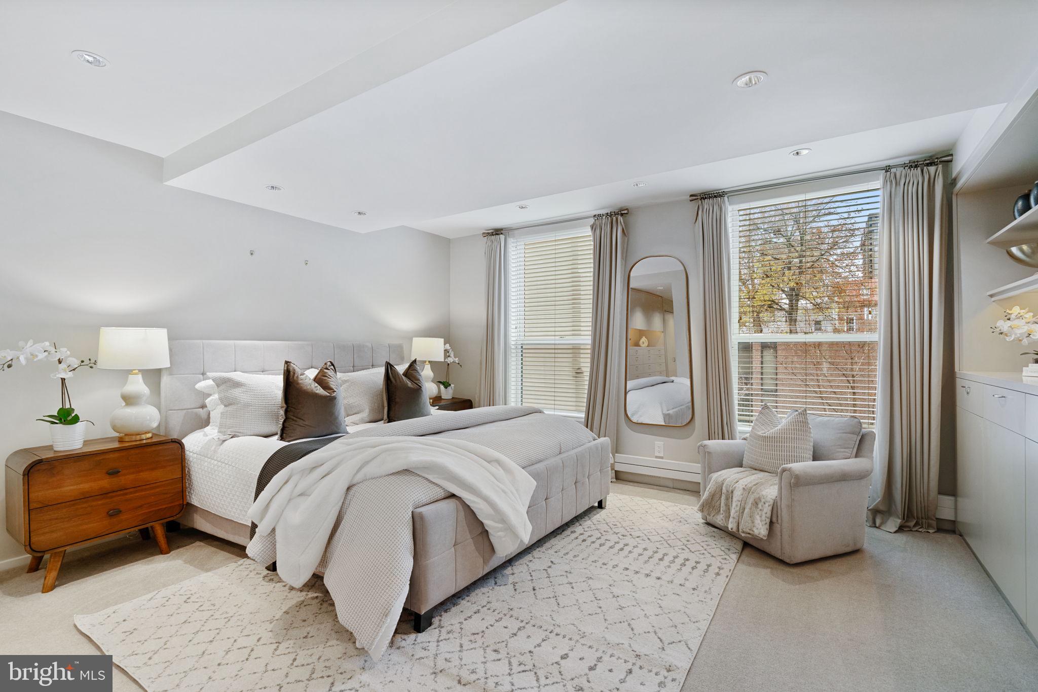 SOCIETY HILL - Residential