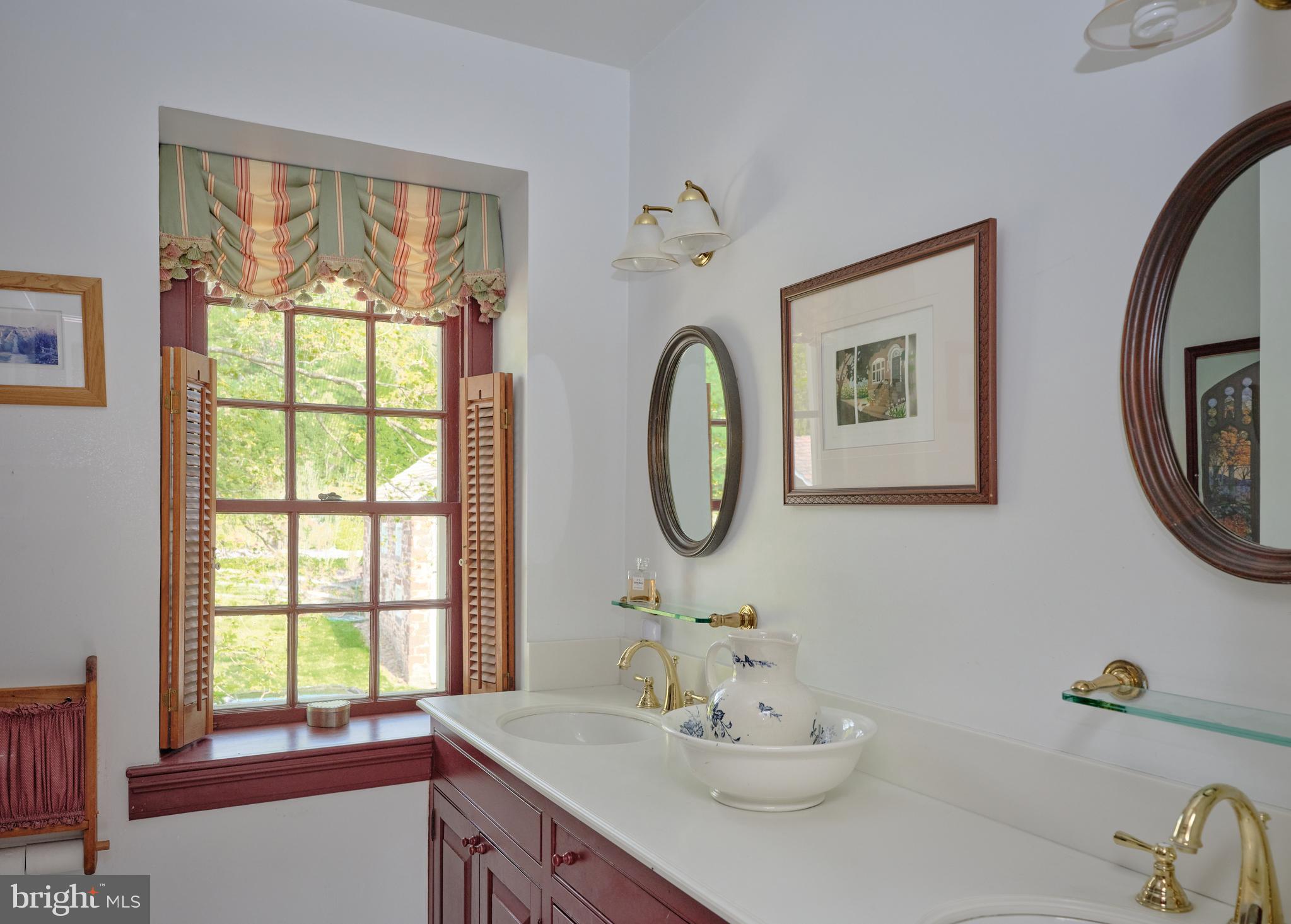 WASHINGTON CROSSING - Residential