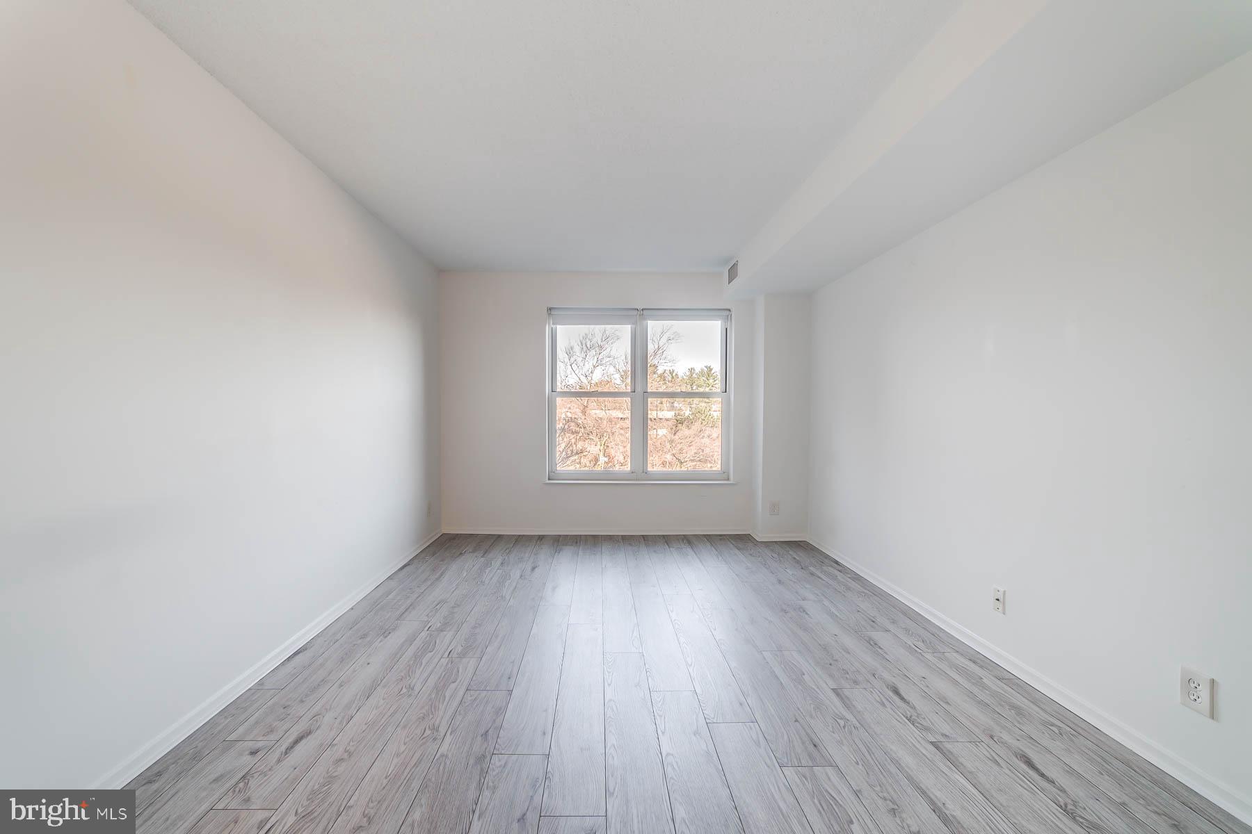 ASTORIA - Residential Lease