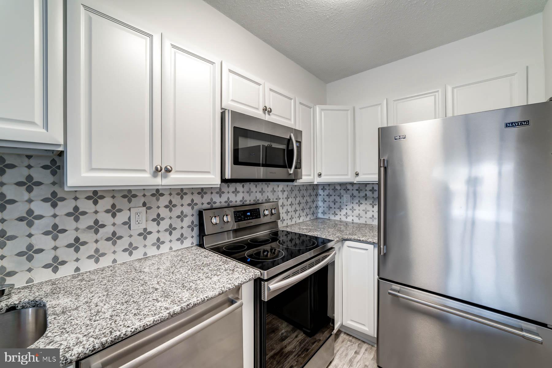 ASTORIA - Residential Lease