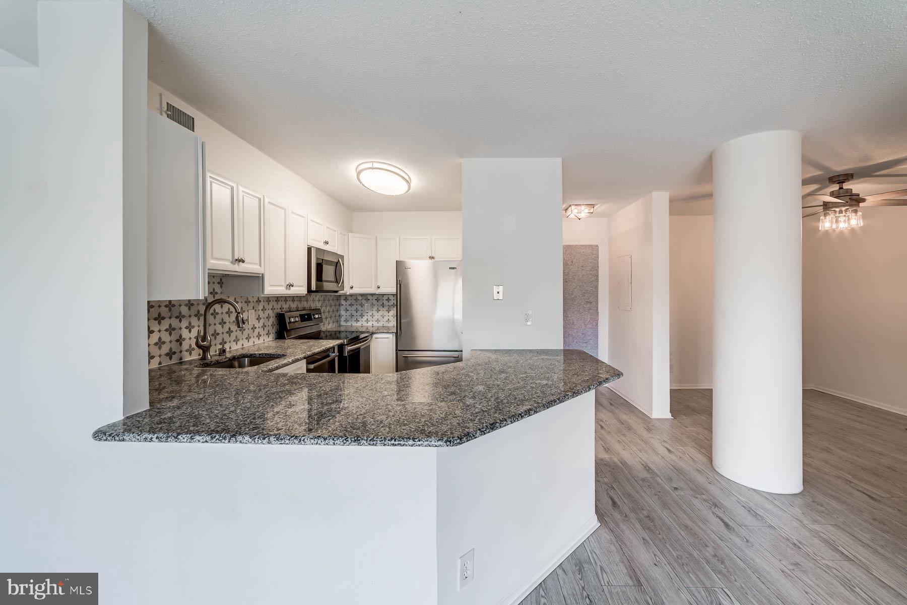 ASTORIA - Residential Lease