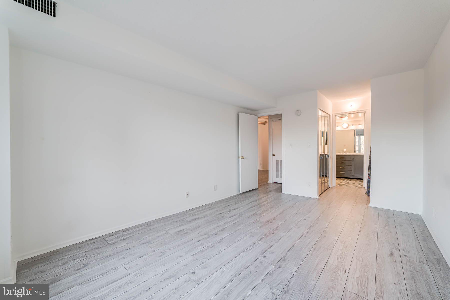 ASTORIA - Residential Lease