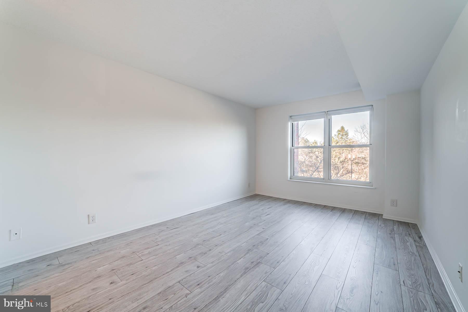 ASTORIA - Residential Lease