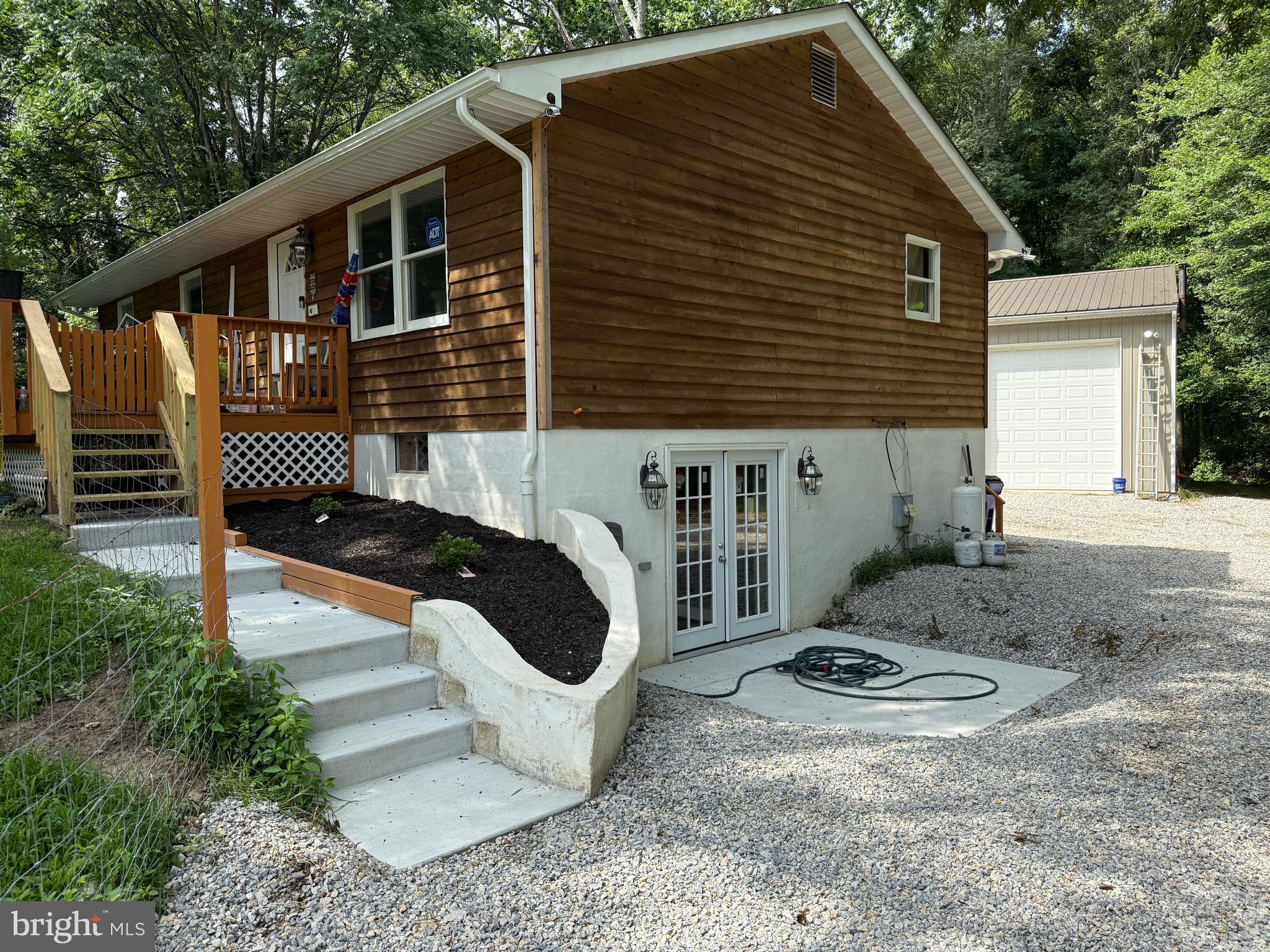 142 PENNY LANE