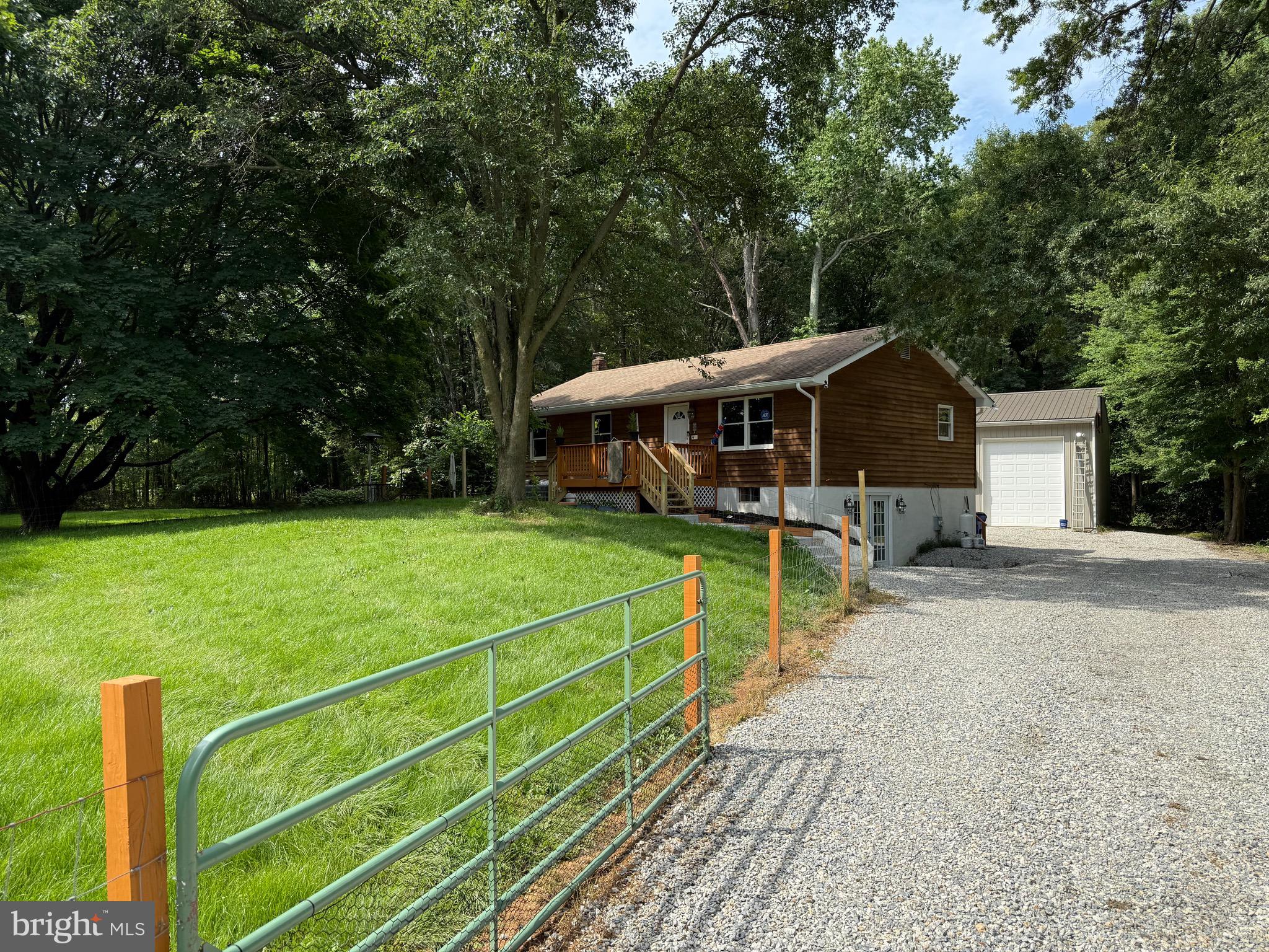 142 PENNY LANE