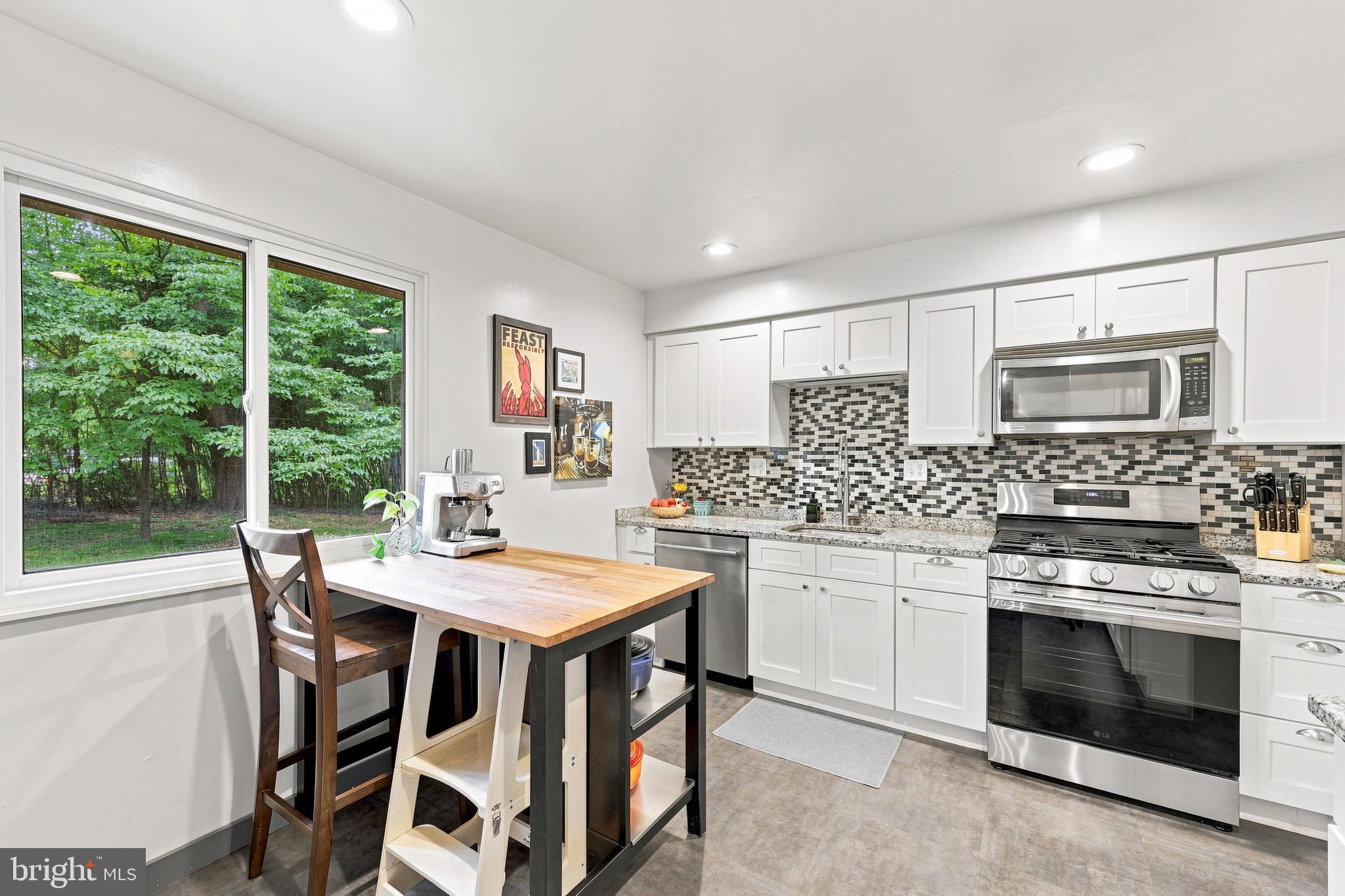 5524 BLUECOAT LANE