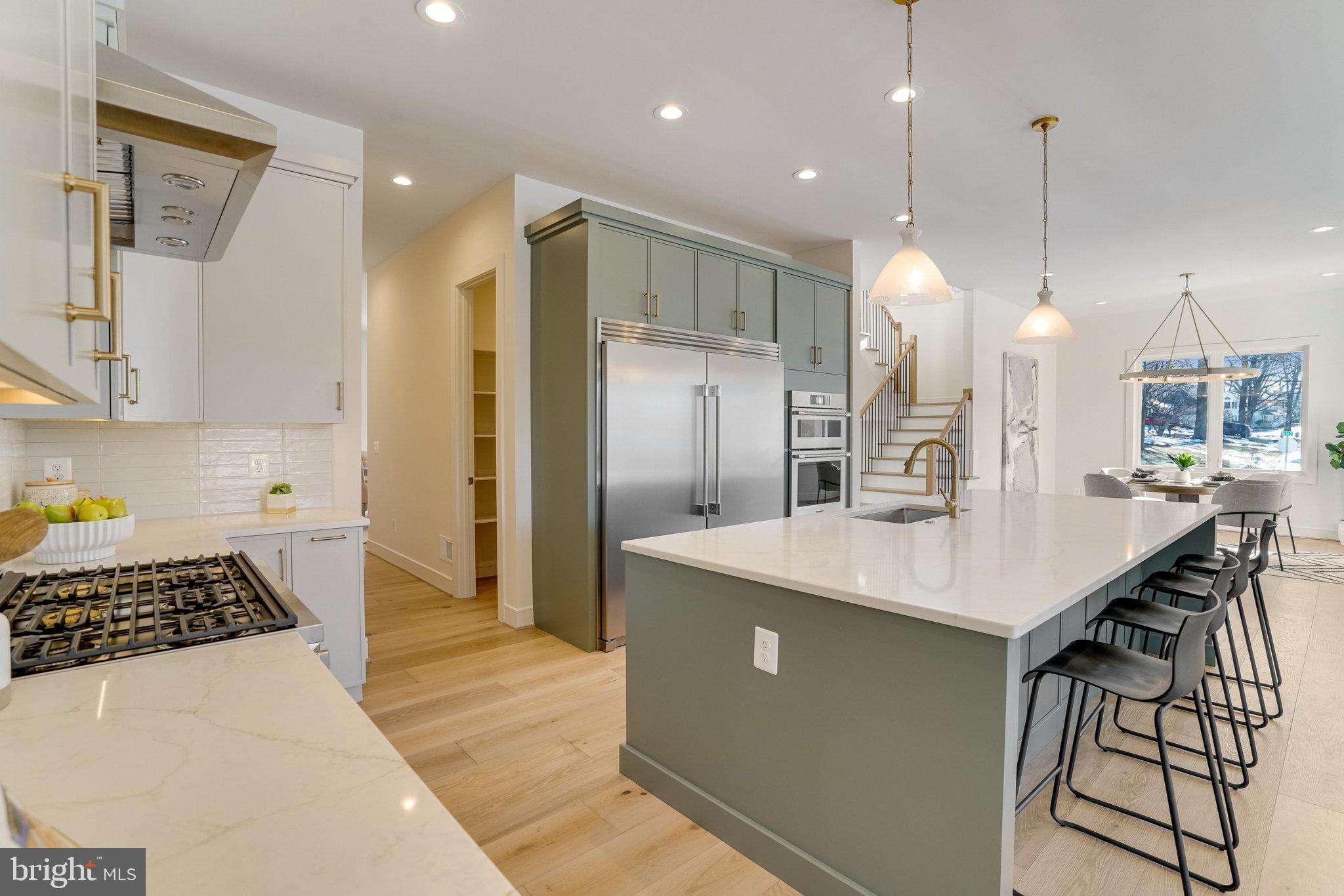 VIENNA WOODS - Residential