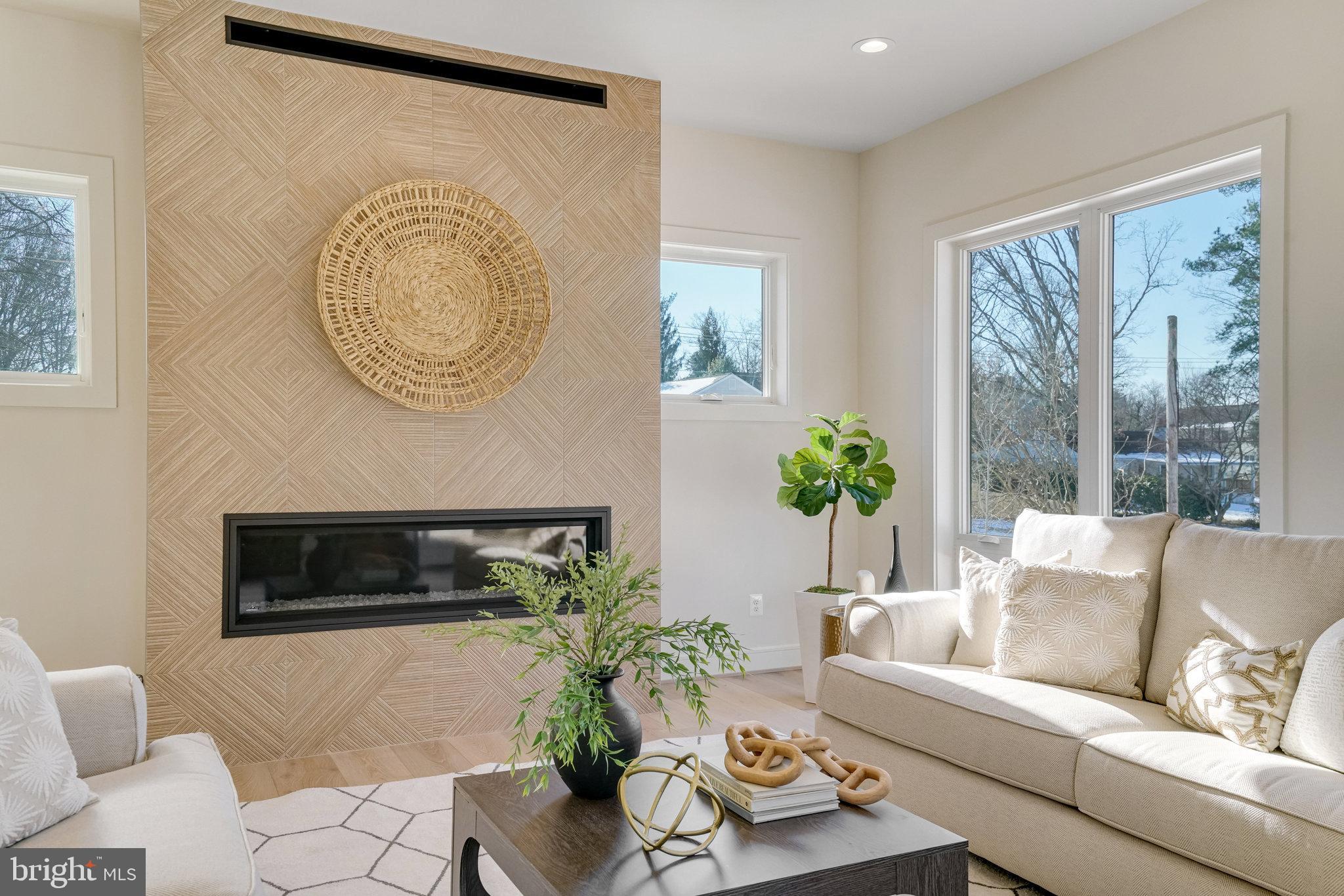 VIENNA WOODS - Residential