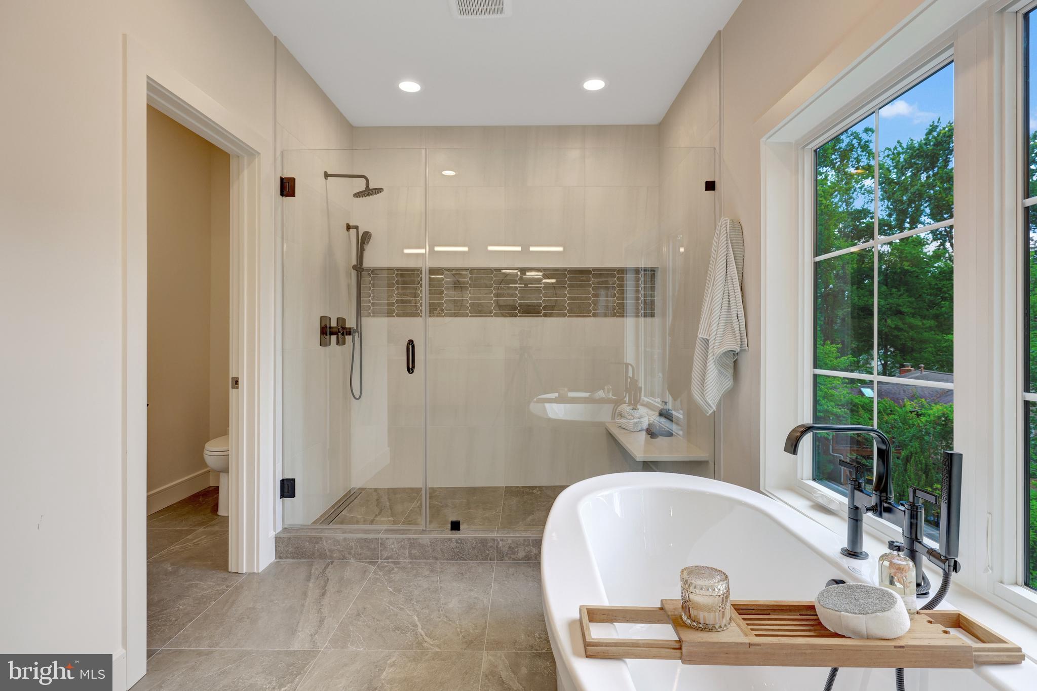 VIENNA WOODS - Residential