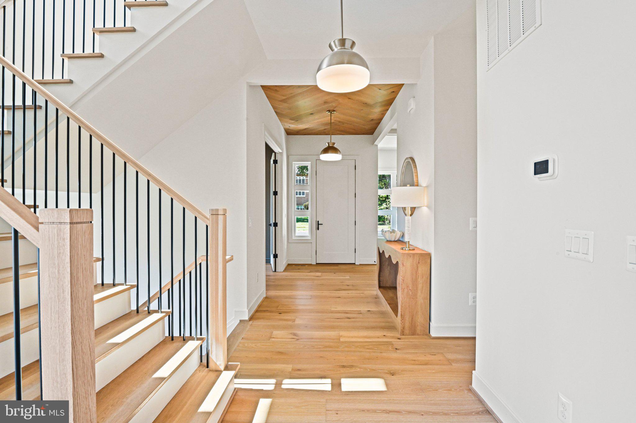 107 MOORE AVENUE SE