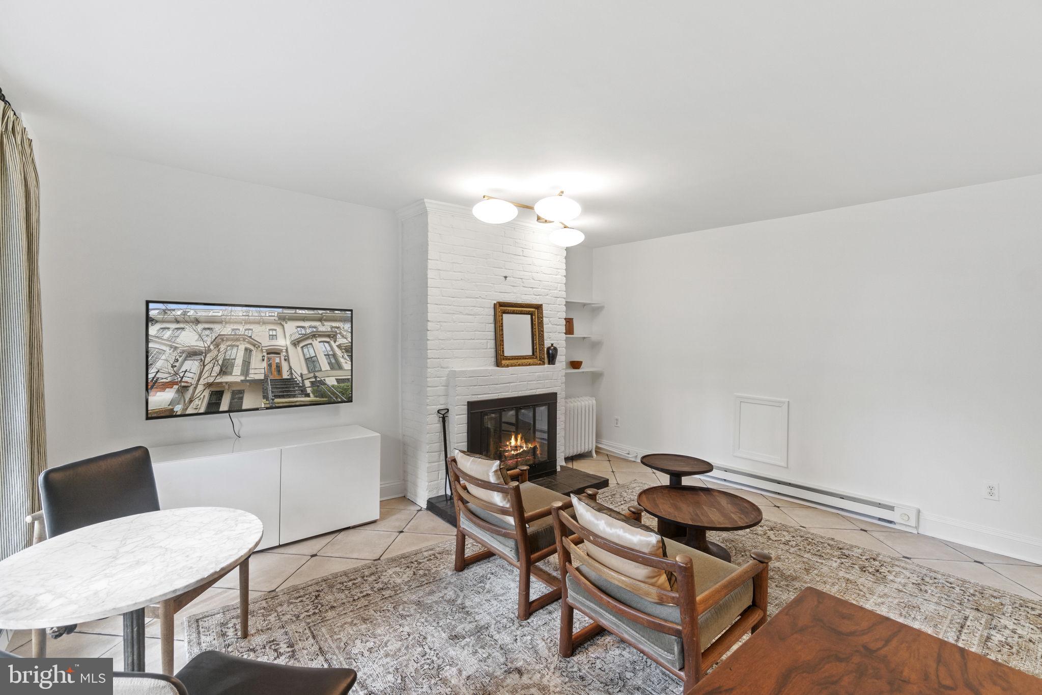 LOGAN CIRCLE - Residential Lease