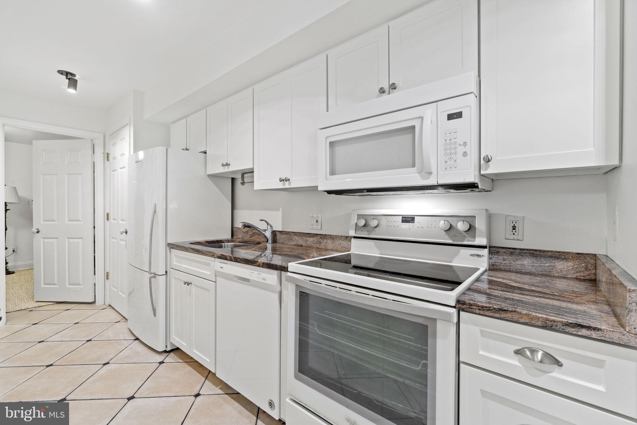 LOGAN CIRCLE - Residential Lease