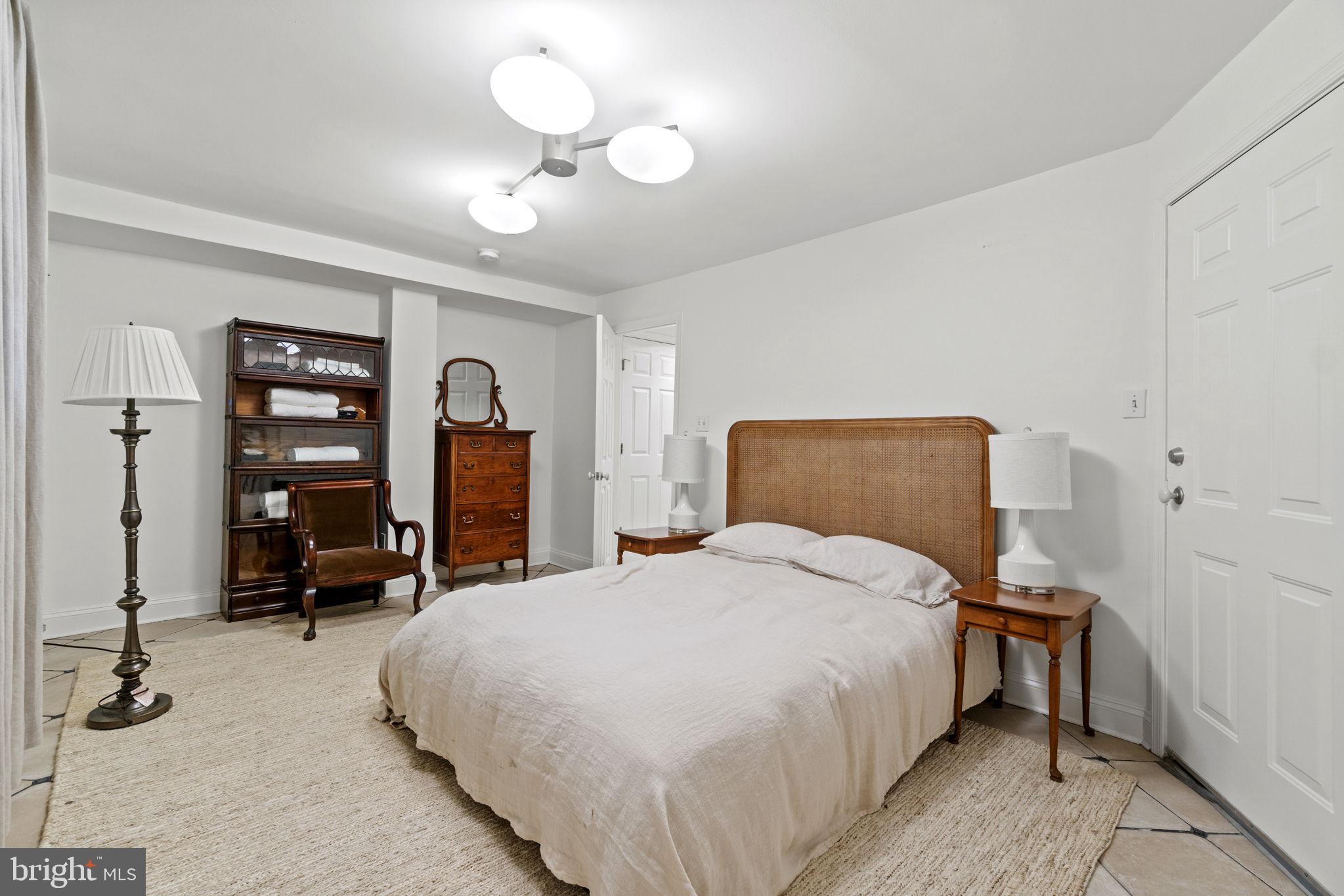 LOGAN CIRCLE - Residential Lease